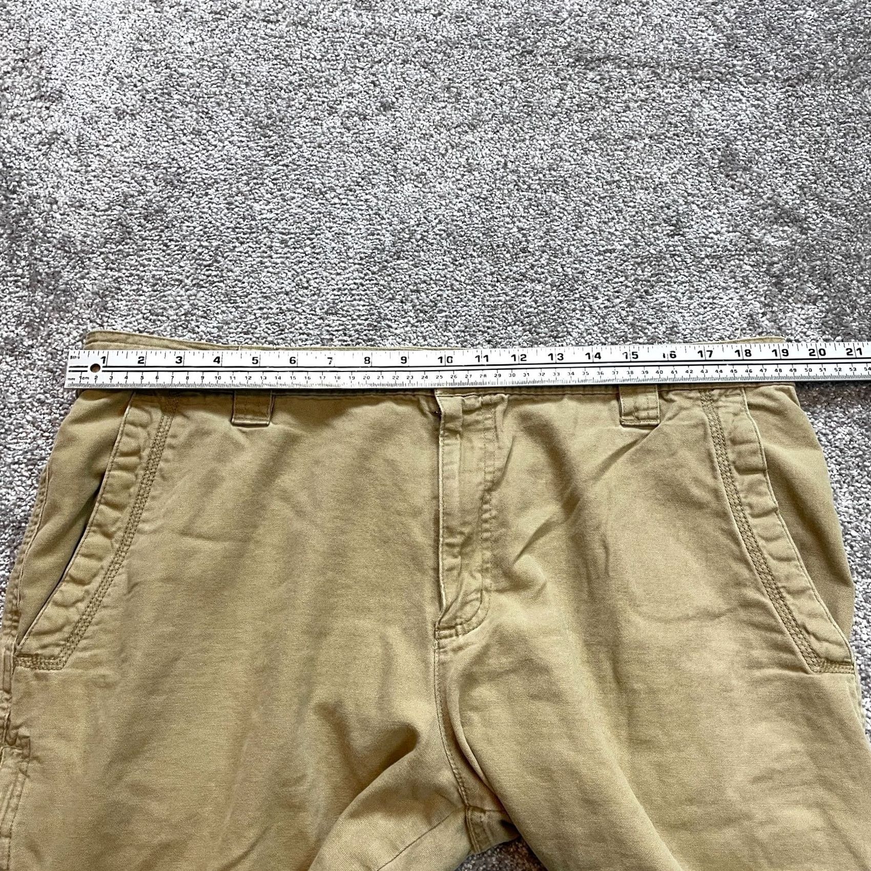 Vintage Columbia Shorts Mens 38 Beige Pockets Hiking Camping Outdoor 9" Inseam Athletic Regular Pocketed Cotton Polyester Fabric Shirtless? Size US 38 / EU 54 - 7 Thumbnail