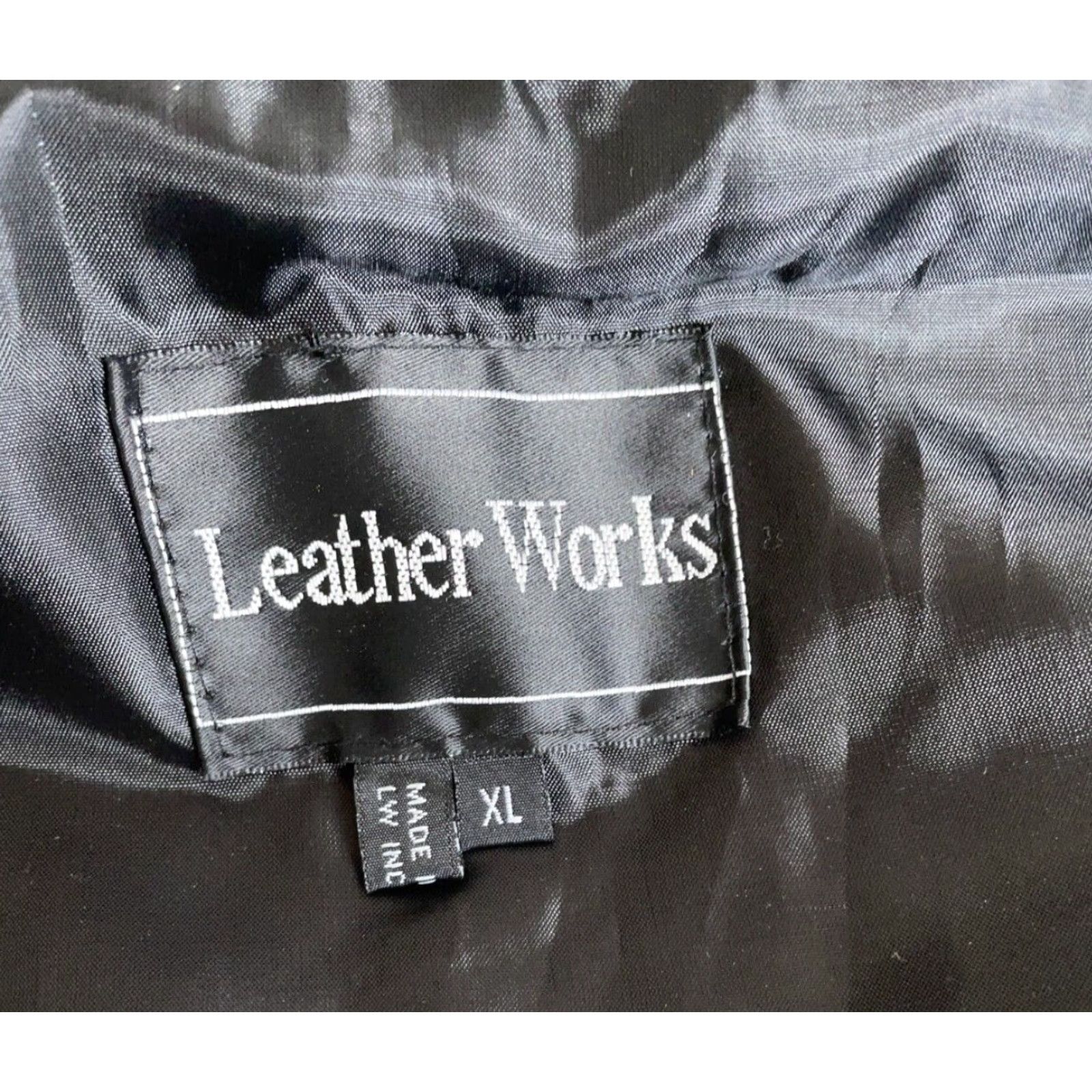 Vintage VINTAGE Leather Works Leather Vest Black Western Snap Button XL Men’s Adult Biker 90s Hipster Retro Steampunk Pockets Lined Vintage Mens XL Black Size US XL / EU 56 / 4 - 4 Thumbnail