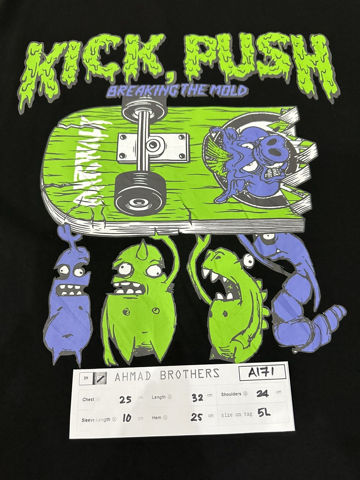 Airwalk Vtg Airwalk Kick Push Breaking The Mold Skate Tshirt A171 Size US XL / EU 56 / 4 - 8 Thumbnail