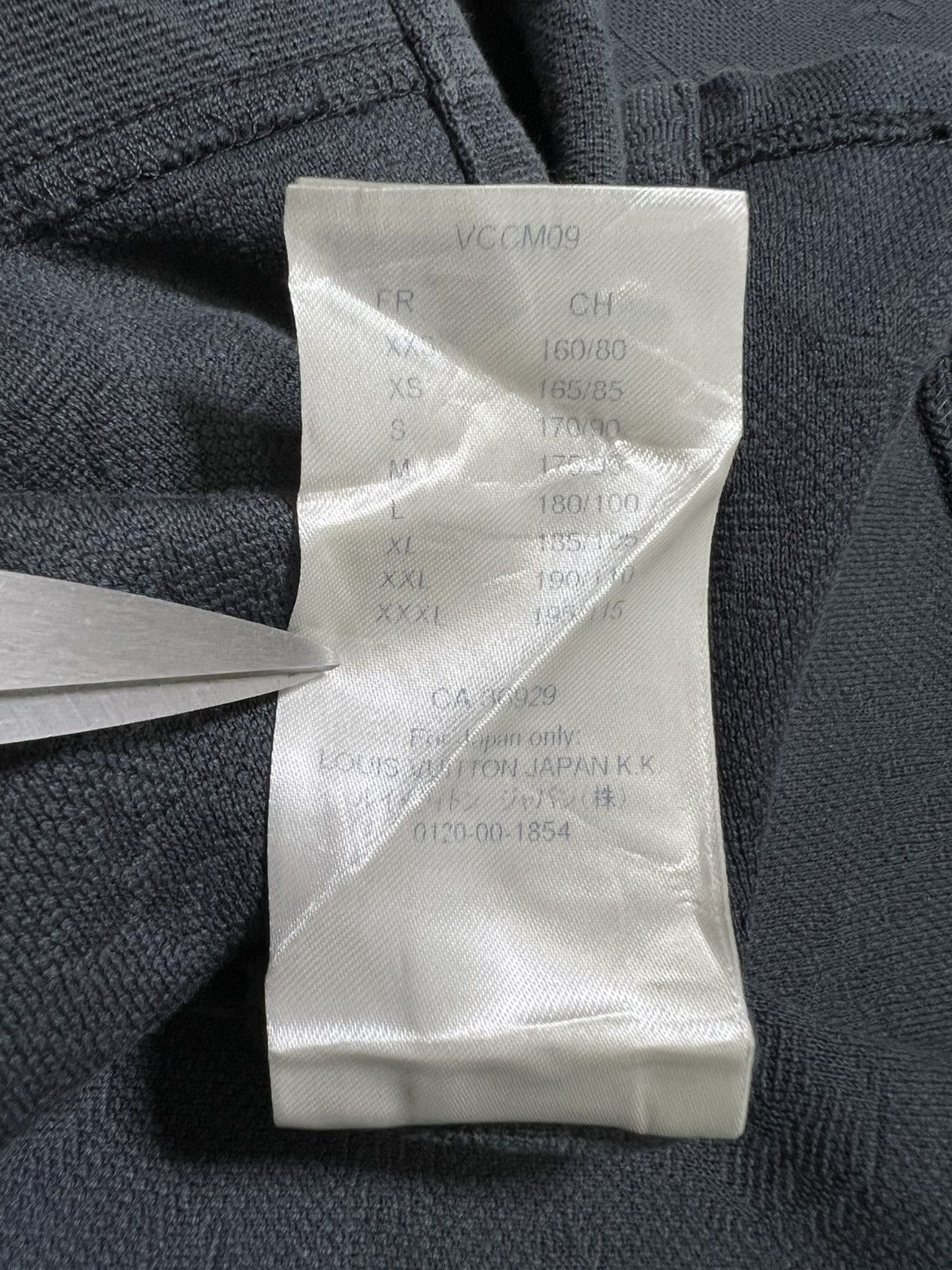 Louis Vuitton Louis Vuitton - 3D Pocket Monogram T-Shirt Size US XS / EU 42 / 0 - 20 Thumbnail