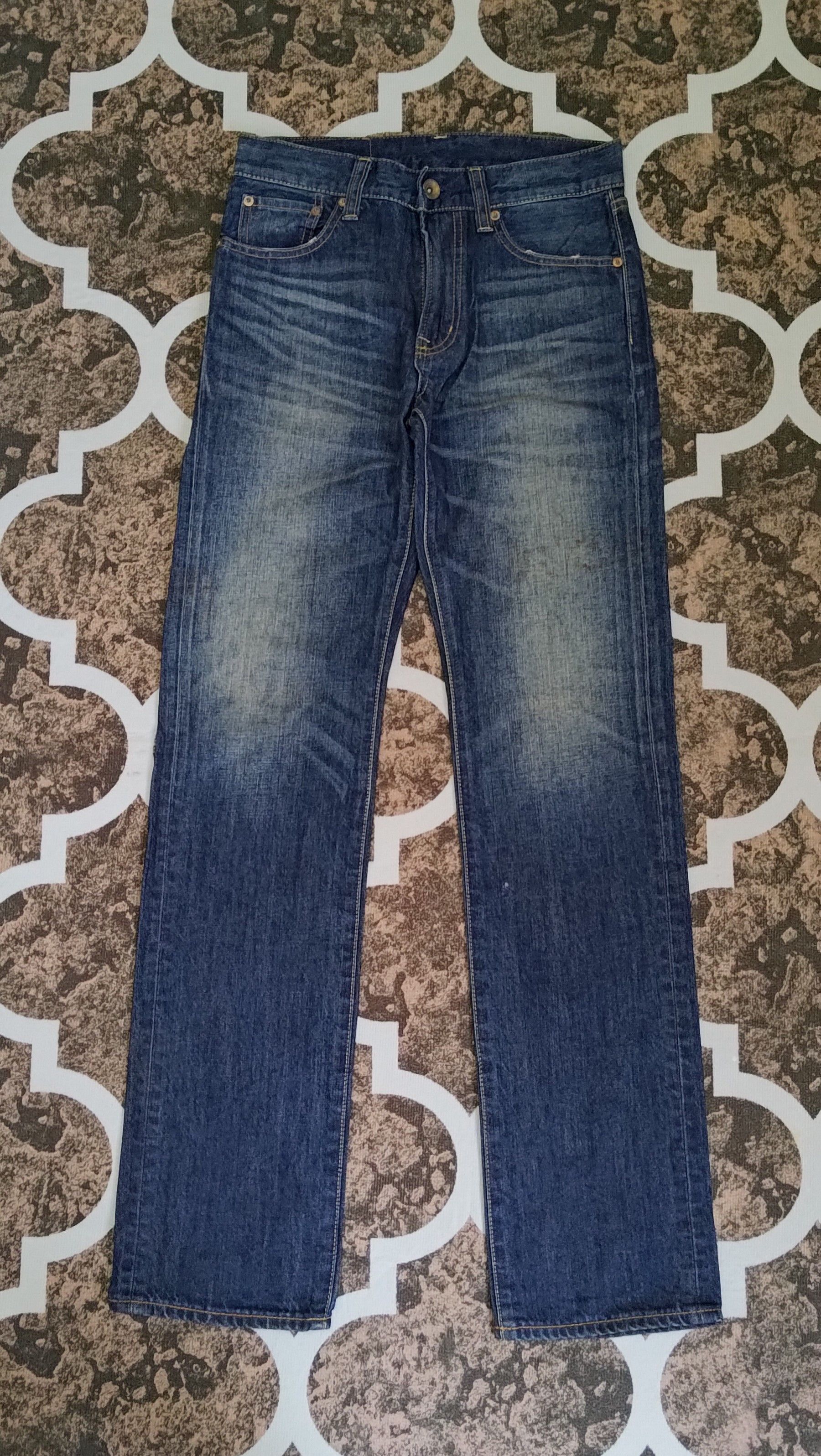 Uniqlo Uniqlo Regular Fit Straight Jeans Size US 30 / EU 46 - 1 Thumbnail