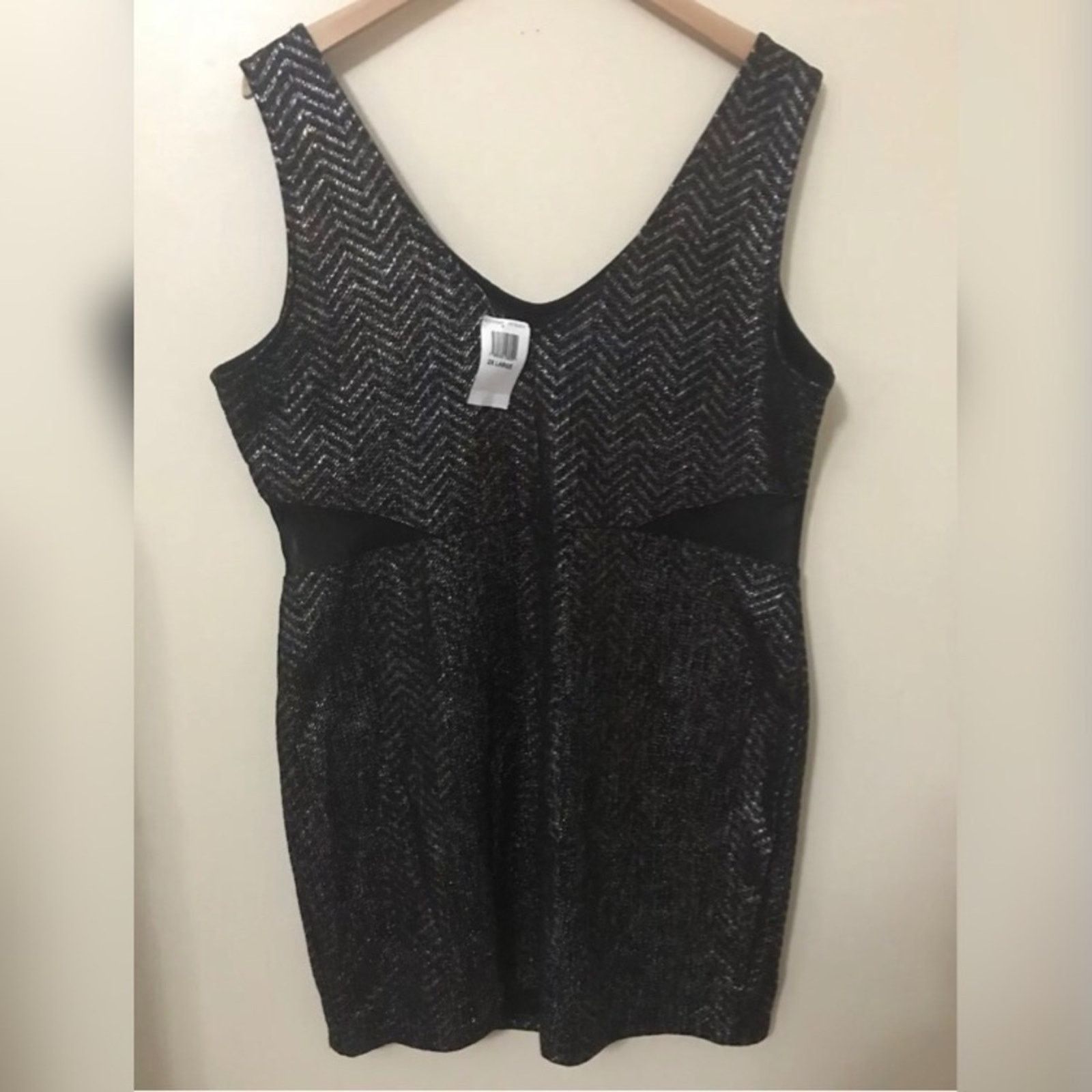 Other NWT Soprano Metallic Chevron Bodycon Dress Size XXL / US 16-18 / IT 52-54 - 5 Thumbnail