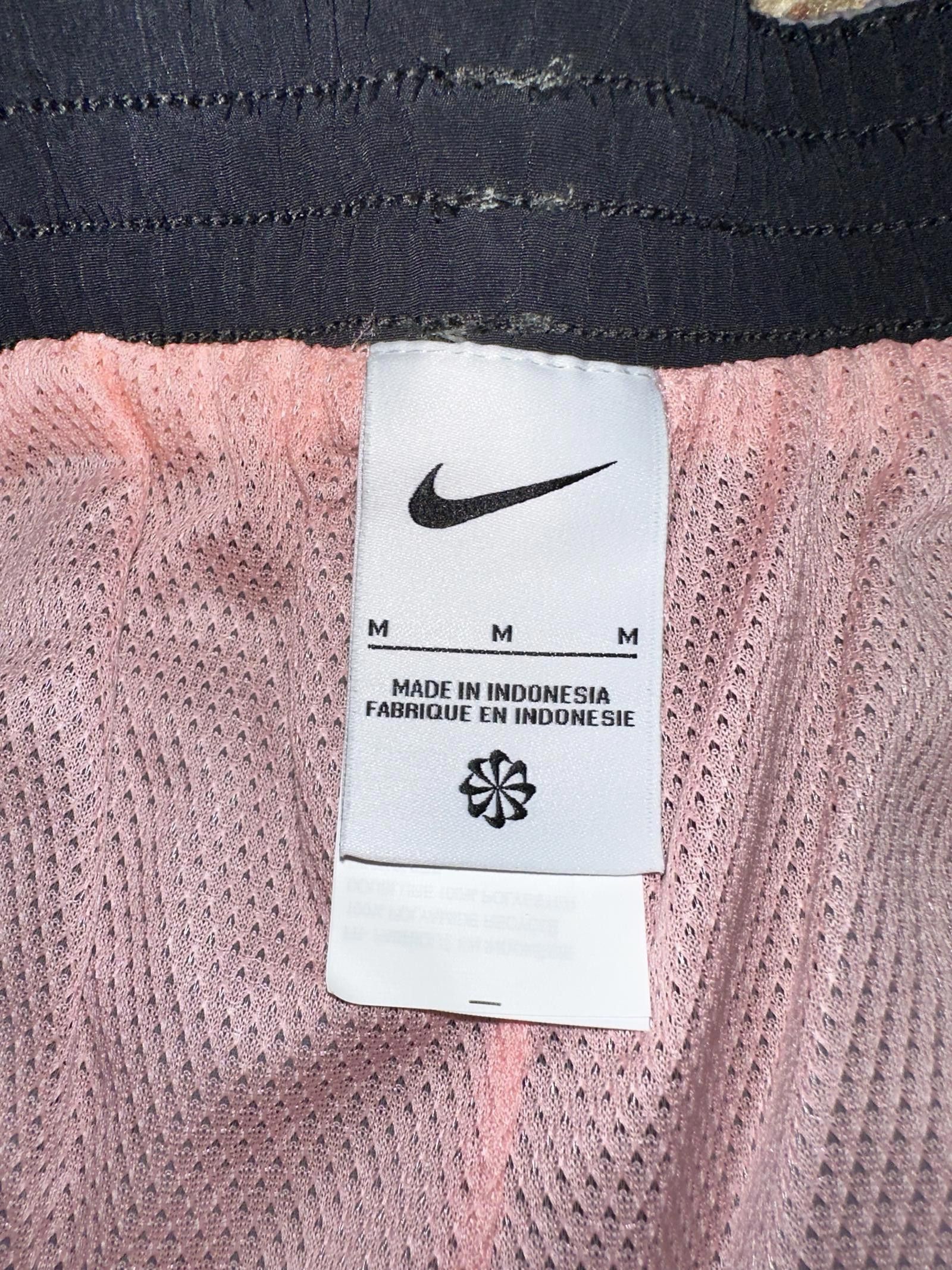 Nike Nike JDI Stack Icon Logo 7" Volley Swim Shorts Size US 32 / EU 48 - 5 Thumbnail