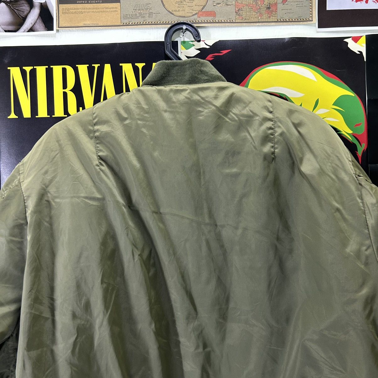 Vintage Vintage Military Style Bomber Jacket Army Green Size US XL / EU 56 / 4 - 8 Thumbnail