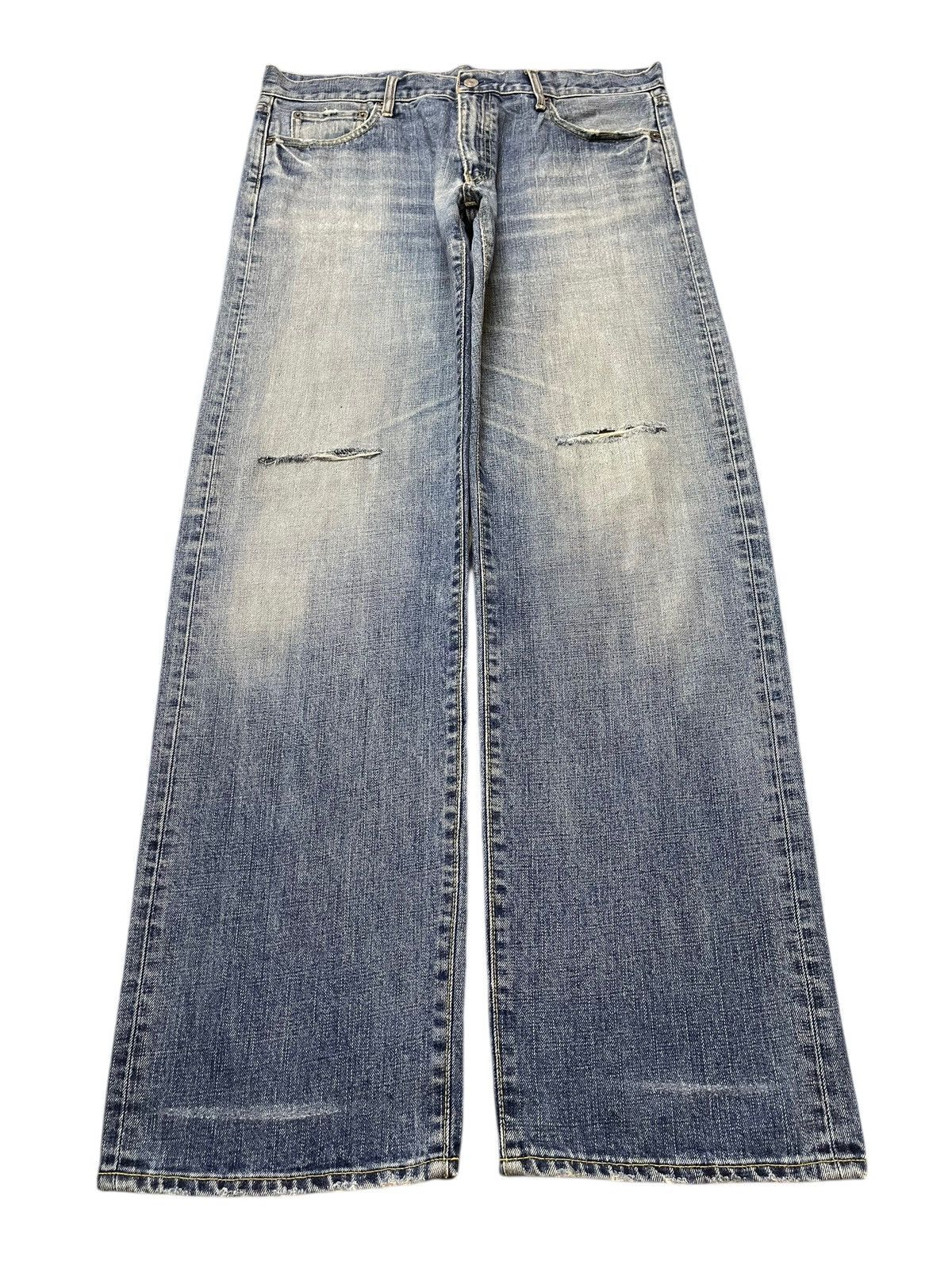 Uniqlo Vintage Japanese Uniqlo Blue Faded Wash Distress Baggy Jeans Size US 36 / EU 52 - 1 Thumbnail