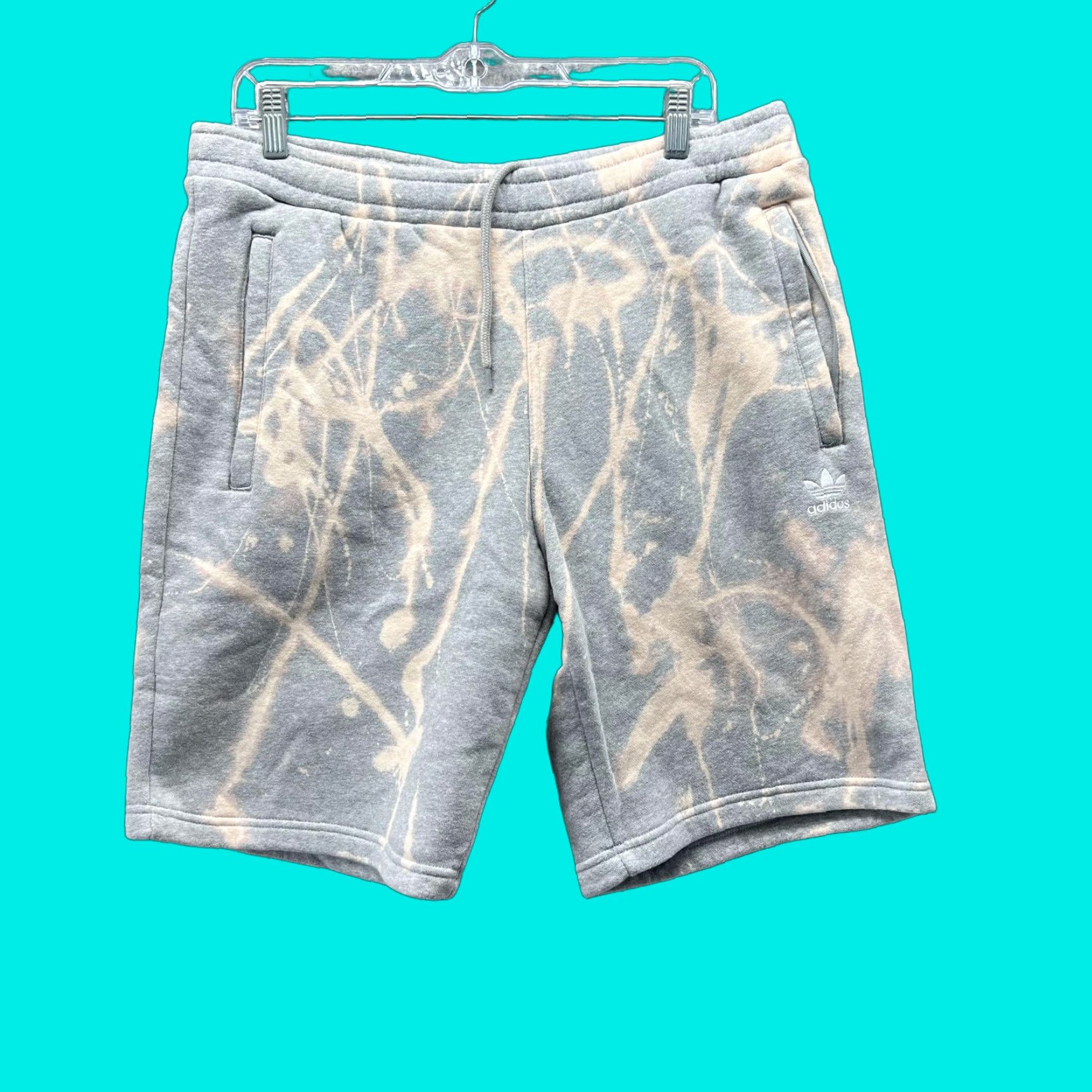Adidas Adidas Shorts Men Medium Gray Elastic Waist Fleece Trefoil Originals Size US 31 - 1 Thumbnail