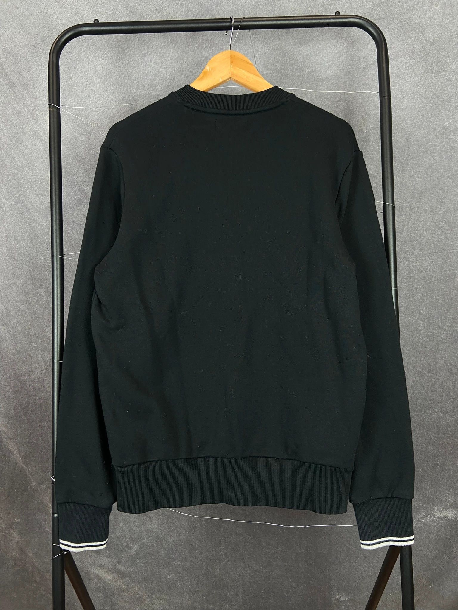 Fred Perry Fred Perry Black Sweatshirt M Minimal Logo Essential Size US M / EU 48-50 / 2 - 5 Thumbnail
