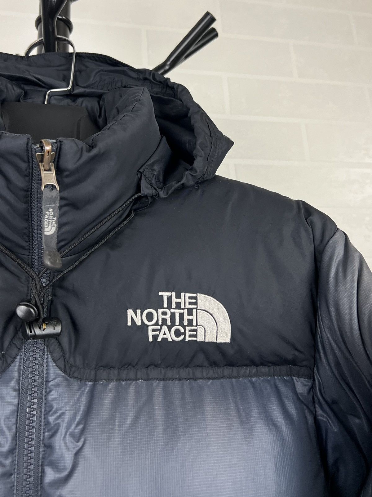 The North Face THE NORTH FACE Down Puffer Jacket Nuptse 700 Logo Mens Size US XS / EU 42 / 0 - 10 Thumbnail