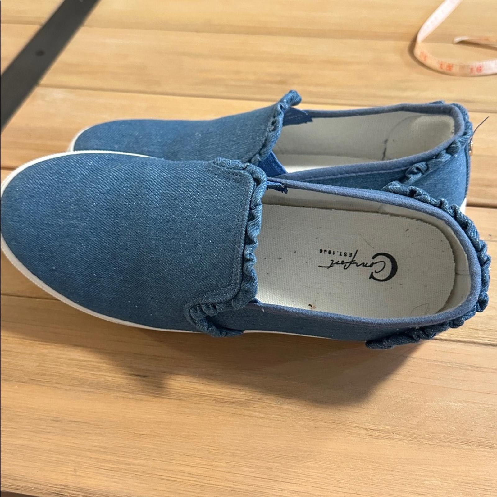 Comfort Colors Comfort size 8 denim ruffle Blue Slip-On Sneakers Size US 8 / IT 38 - 2 Thumbnail