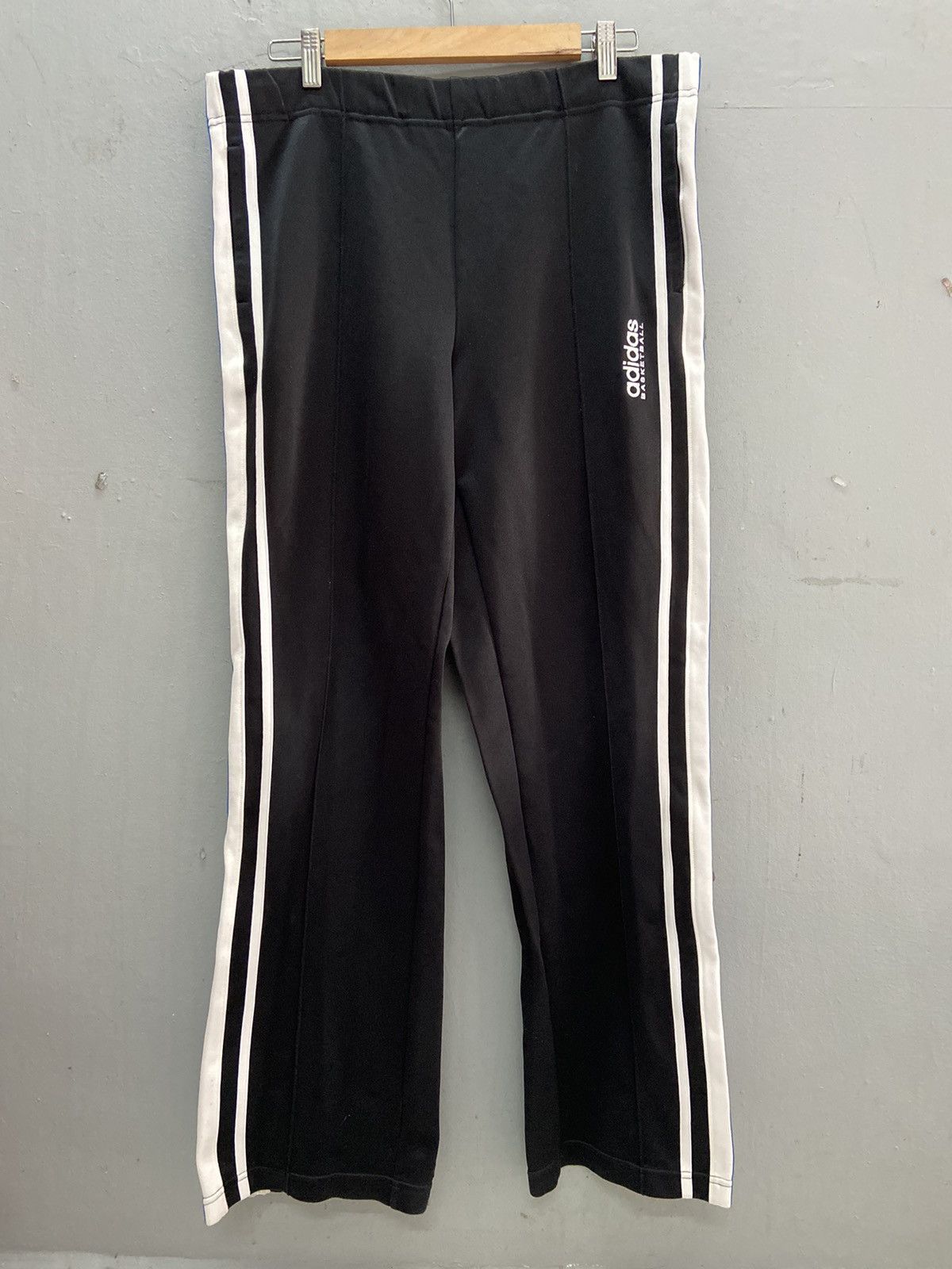 Adidas VINTAGE ADIDAS BASKETBALL ZIPPER TRACK PANTS Size US 36 / EU 52 - 1 Thumbnail