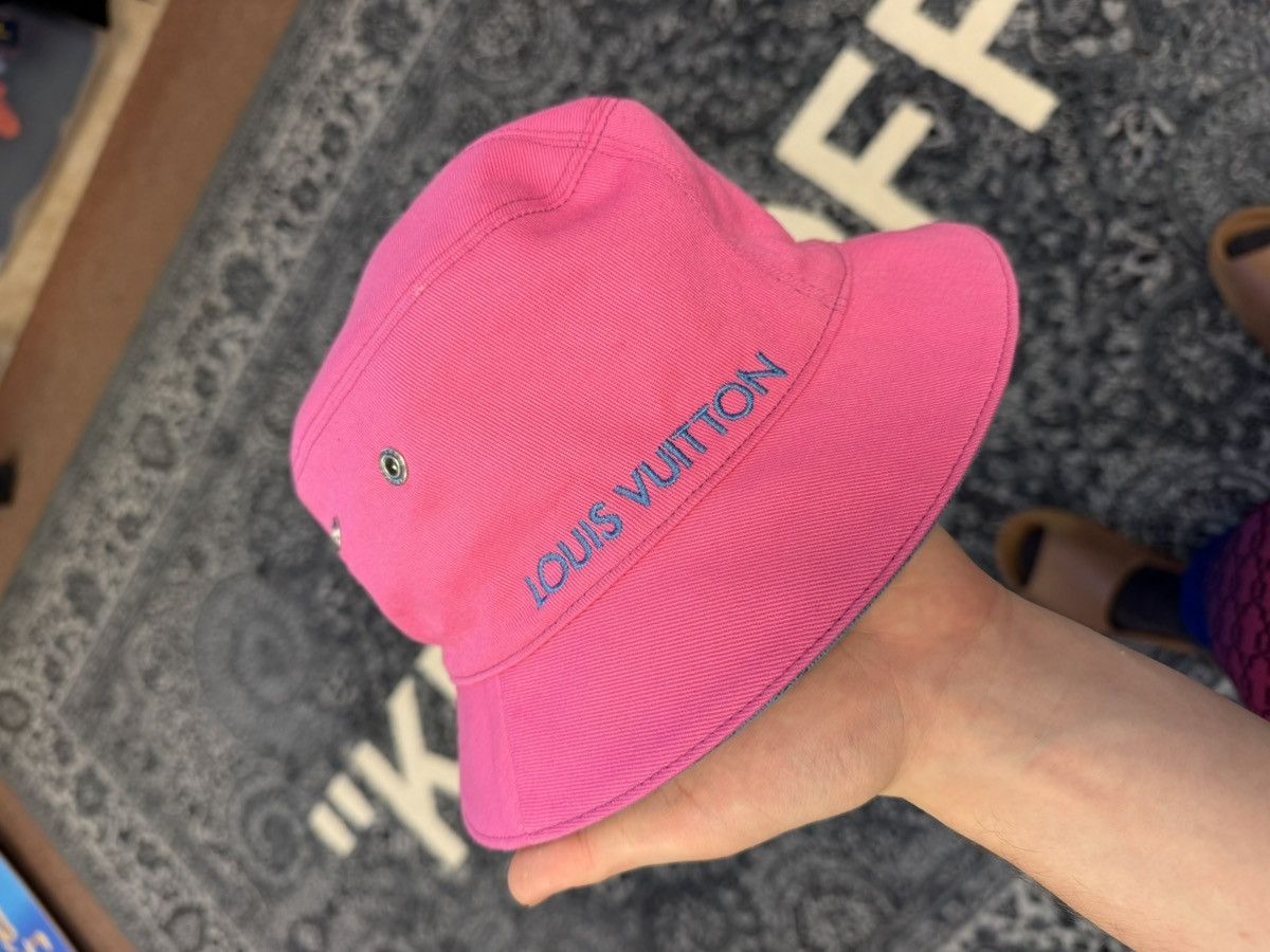 Louis Vuitton Louis Vuitton Monogram Bucket Hat / Reversible Pink/Blue Size ONE SIZE - 4 Thumbnail