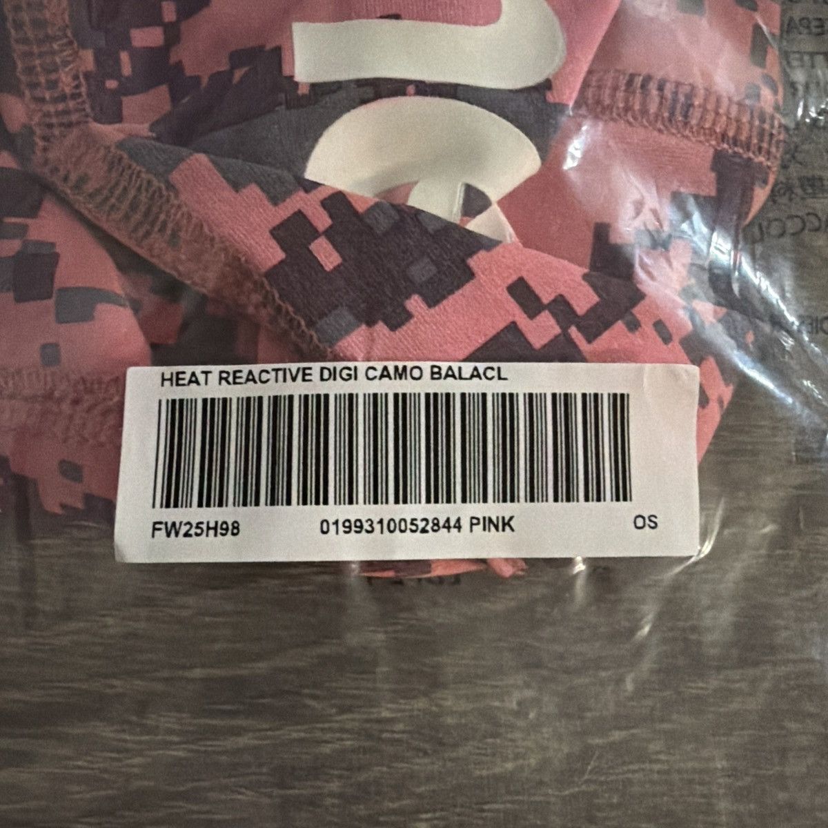 Supreme Supreme Heat Reactive Digi Camo Balaclava Pink Size ONE SIZE - 2 Thumbnail