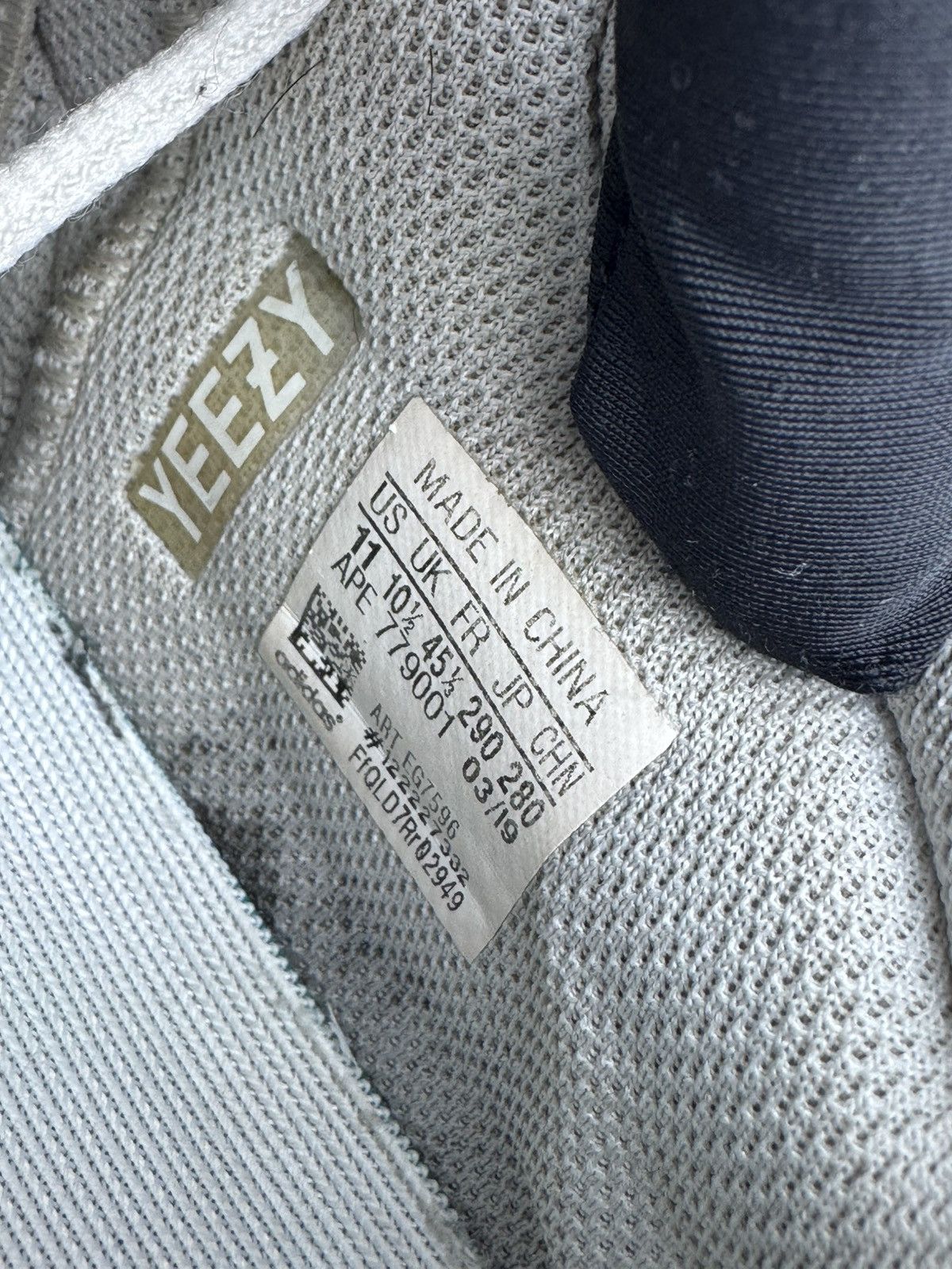 Yeezy Adidas Yeezy Boost 700 Salt US 11 Size US 11 / EU 44 - 9 Thumbnail