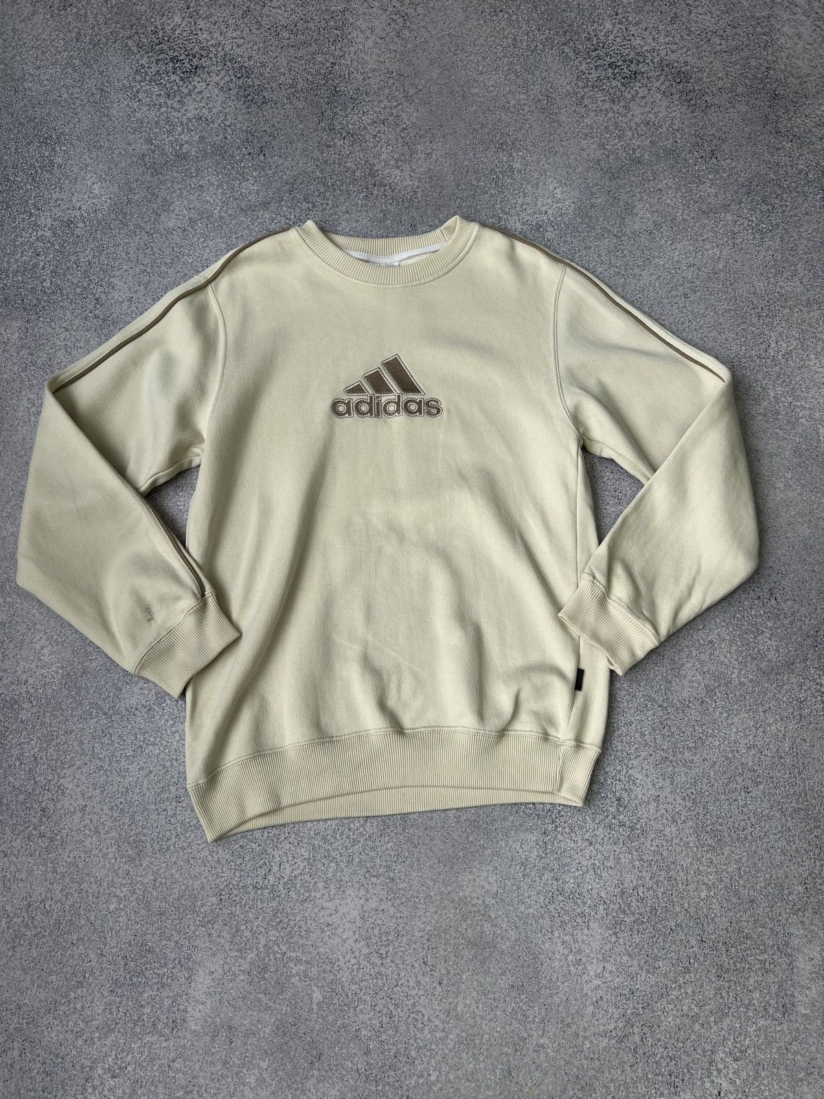 Adidas × Vintage Vintage Adidas 90s style logo sweatshirt Size US M / EU 48-50 / 2 - 4 Thumbnail