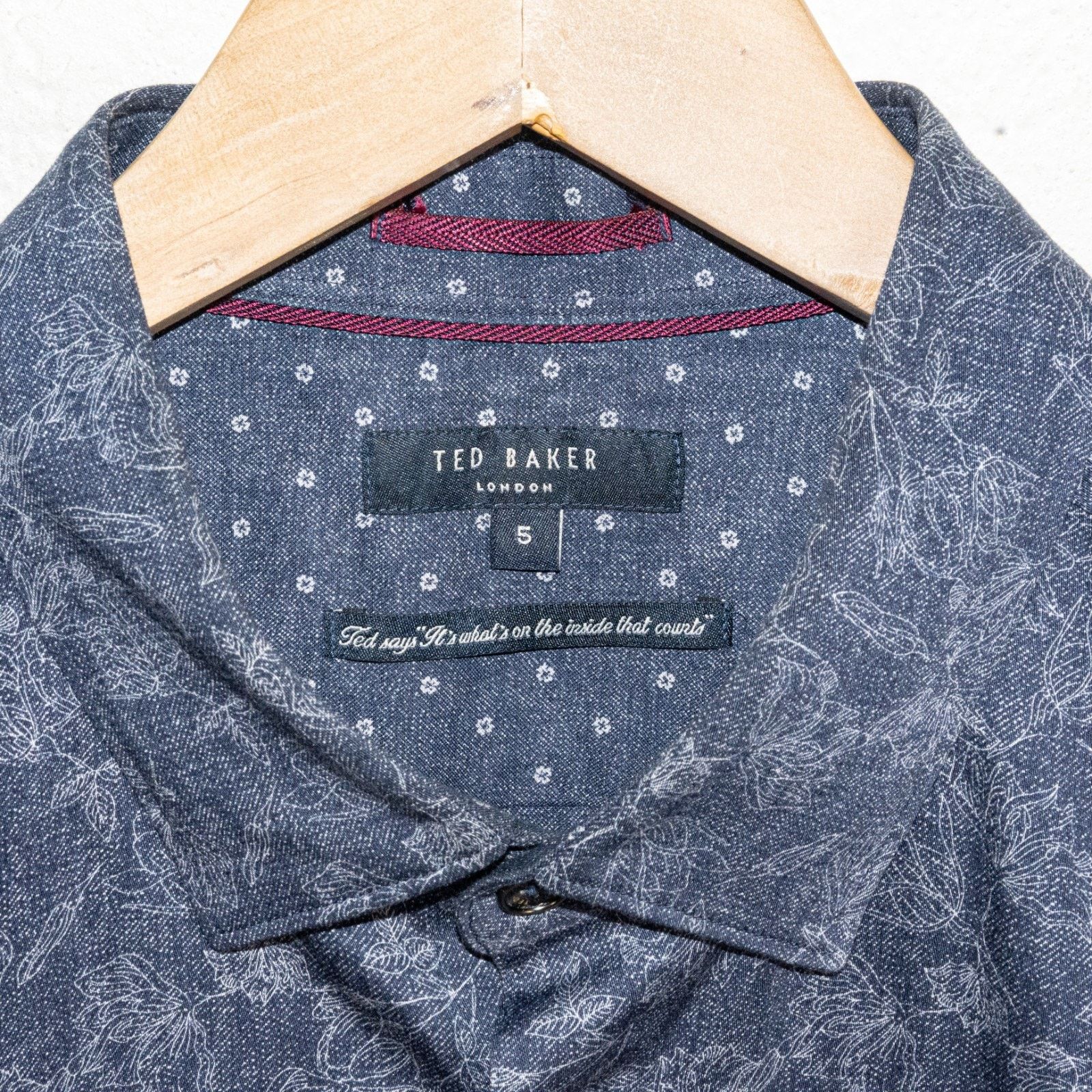 Ted Baker Ted Baker Blue Floral Button up Shirt size 5 Long Sleeve Size US XL / EU 56 / 4 - 4 Thumbnail