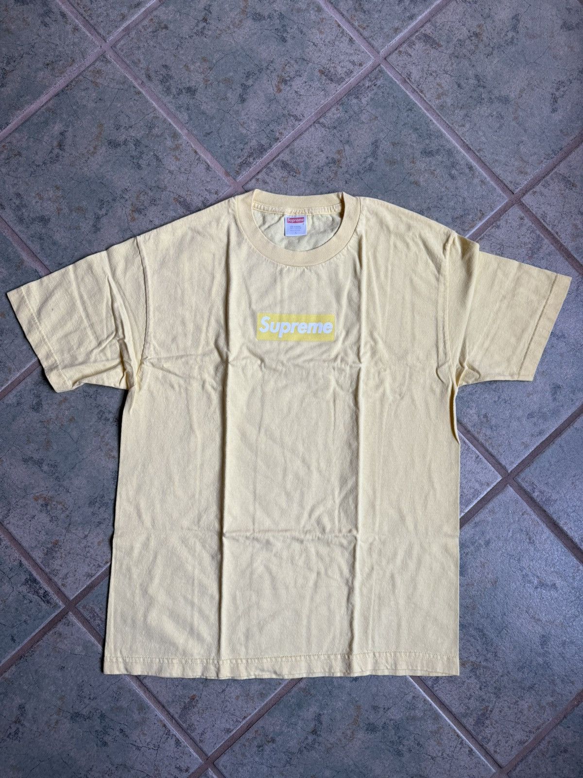 Supreme 1999 Yellow box logo t-shirt Size US L / EU 52-54 / 3 - 2 Thumbnail