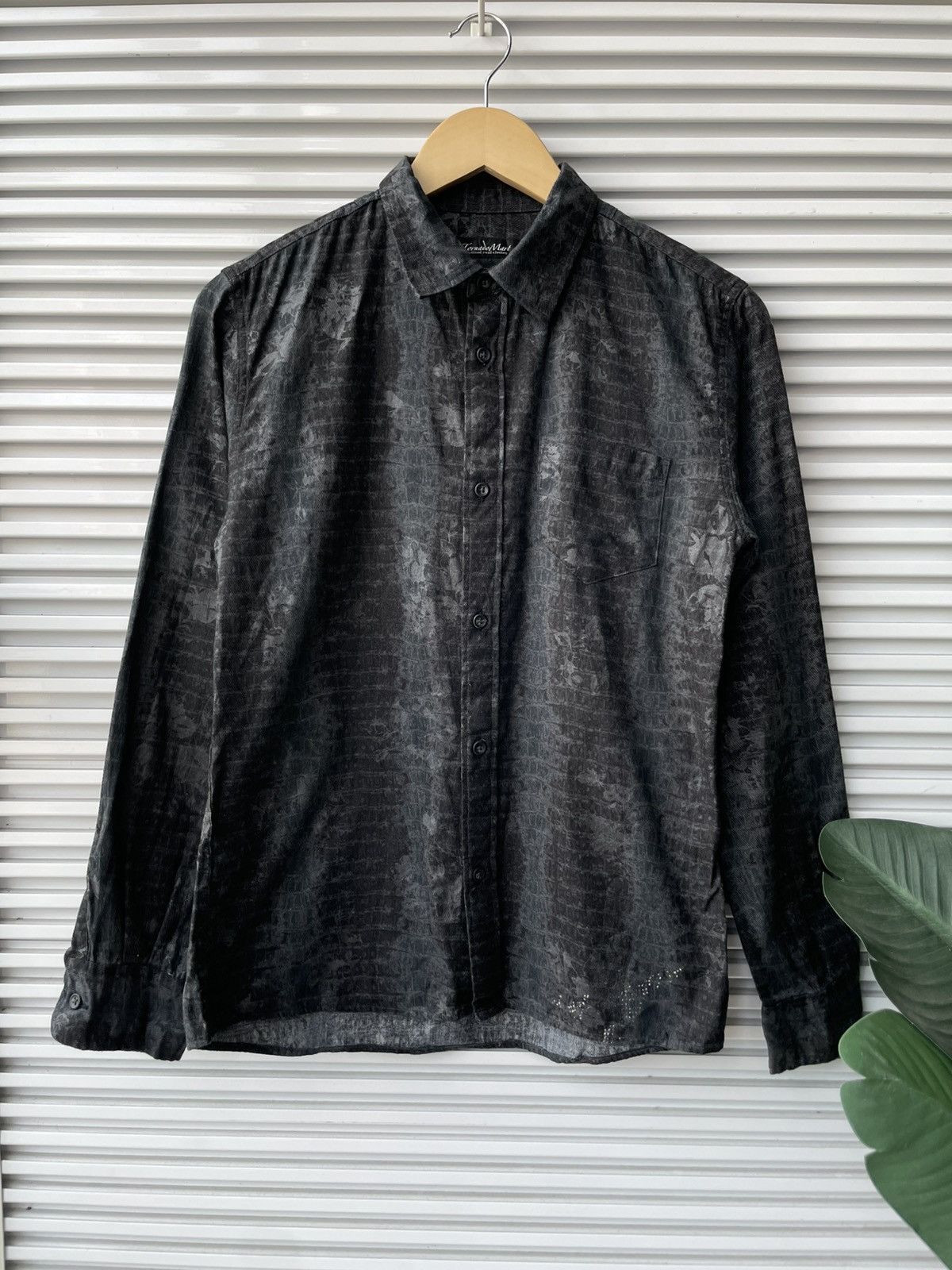 Japanese Brand × Tornado Mart Tornado Mart Snake Skin Design Button Ups Size US M / EU 48-50 / 2 - 1 Thumbnail