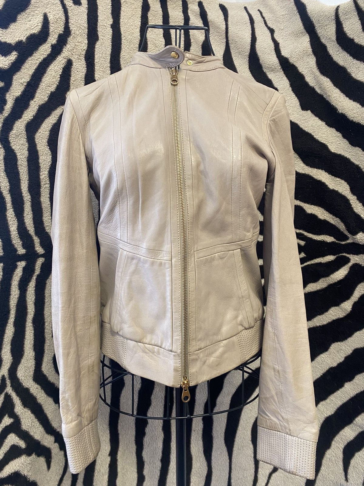 Karen Millen White cream slim viscose leather jacket Size S / US 4 / IT 40 - 1 Thumbnail