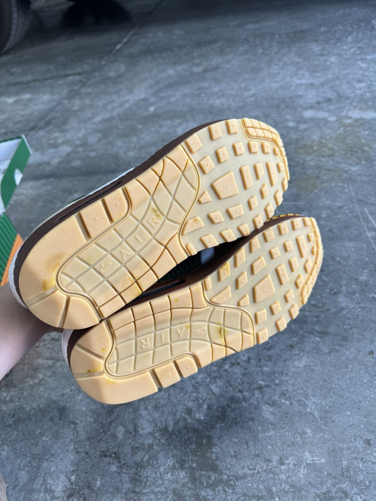 Nike Air Max 1 Susan Laika Size US 10 / EU 43 - 5 Thumbnail