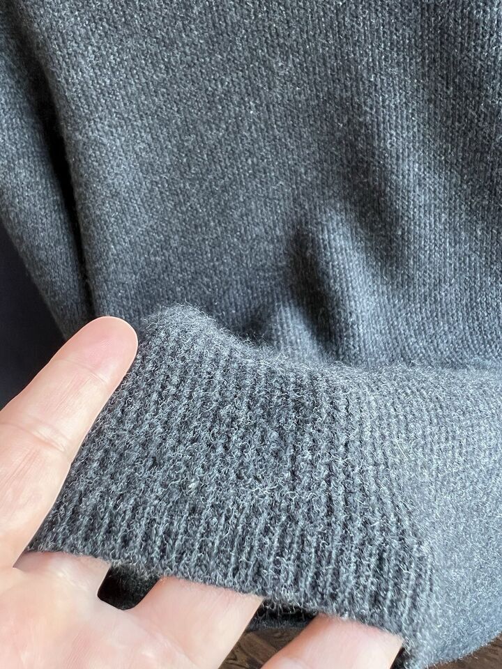 Louis Vuitton Louis Vuitton Mens Sweater Turtleneck Wool Gray Size XL Size US XL / EU 56 / 4 - 8 Thumbnail