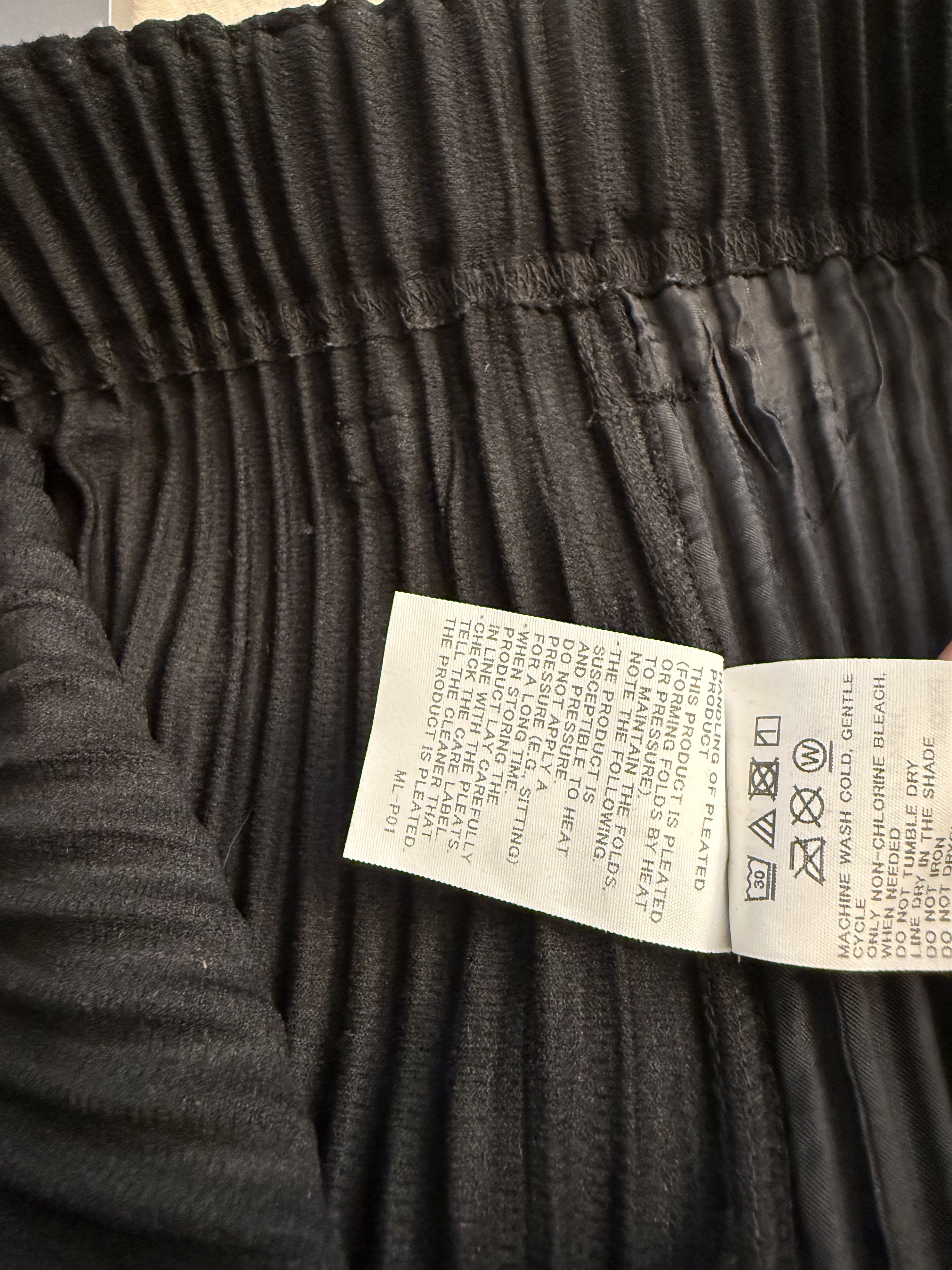 Homme Plisse Issey Miyake Homme Plissé Issey Miyake Pleated Pants Black Size US 32 / EU 48 - 3 Thumbnail