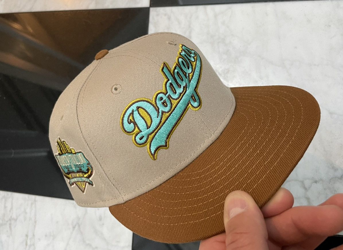 New Era 🔥 Exclusive Dodgers fitted hat size 7 Size ONE SIZE - 2 Thumbnail