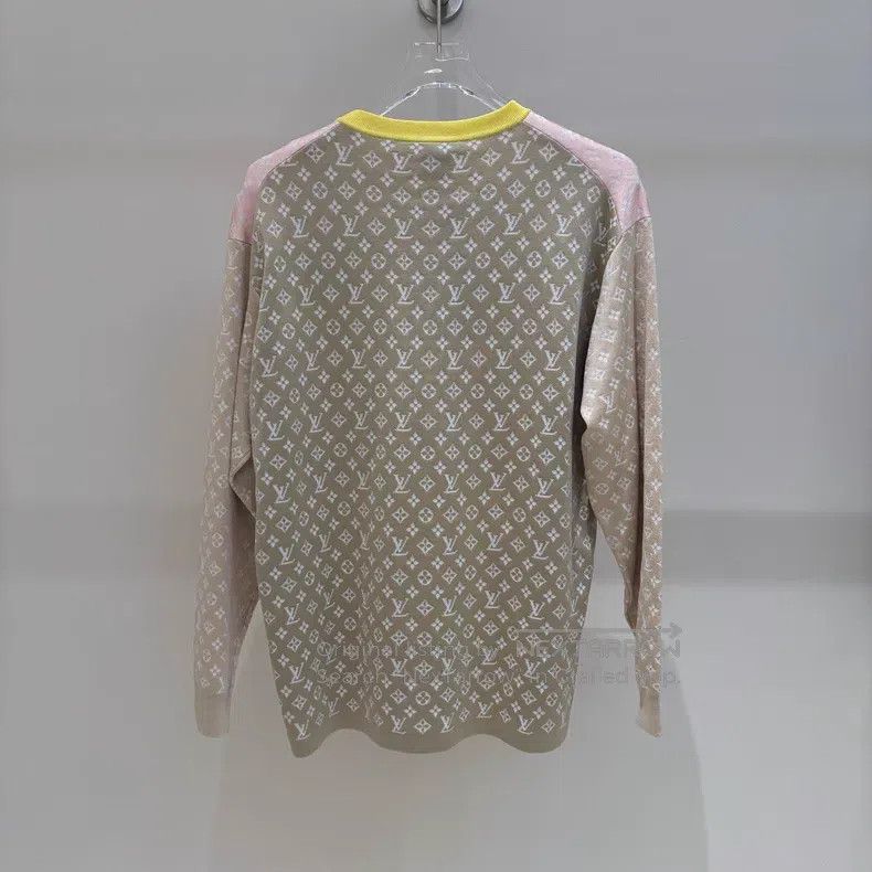 Louis Vuitton Louis Vuitton 22 color-matching logo presbyopic full-print Size S / US 4 / IT 40 - 2 Thumbnail
