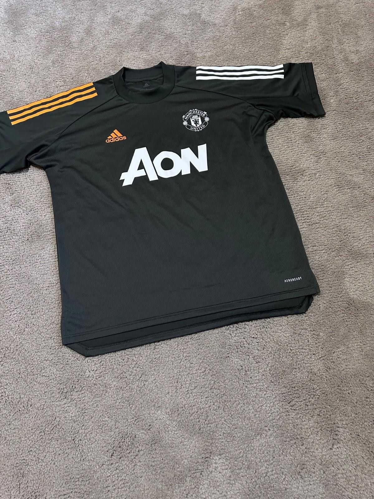 Adidas MANCHESTER UNITED 2020/21 FOOTBALL SOCCER TRAINING JERSEY Size US L / EU 52-54 / 3 - 2 Thumbnail