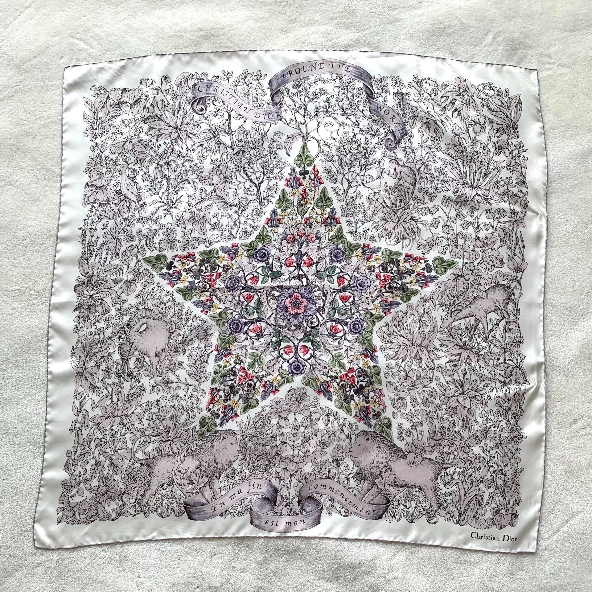 Dior Dior Printed Graphic White Scarf 37 Men Size ONE SIZE - 1 Thumbnail