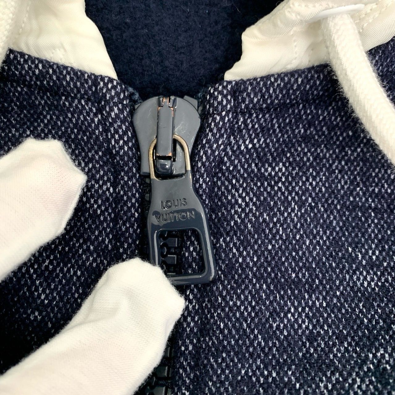 Louis Vuitton Louis Vuitton Blue & White Hooded Zip-Up Sweatshirt XL Size US XL / EU 56 / 4 - 8 Thumbnail