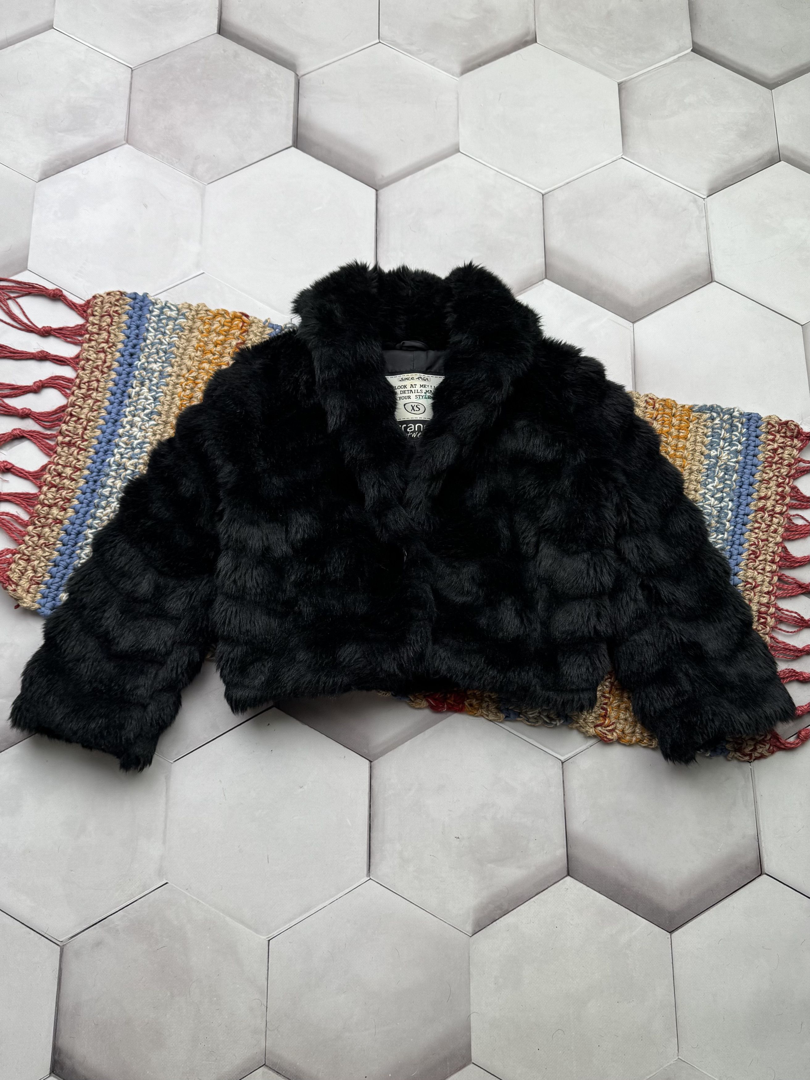 Japanese Brand Vintage Cropped Faux Fur Jacket (E4) Size XS / US 0-2 / IT 36-38 - 1 Thumbnail