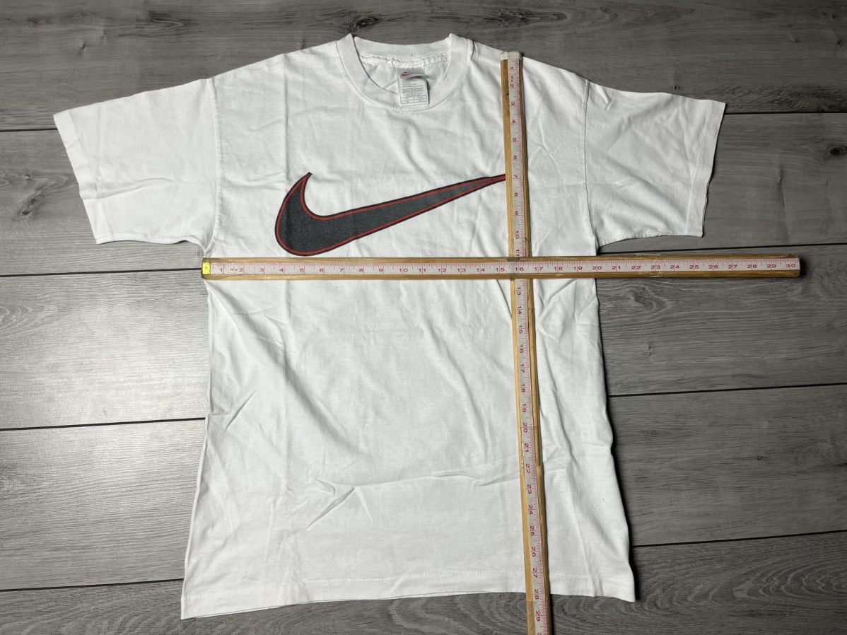 Nike Vintage Nike Tshirt Swoosh Logo size Medium Size US M / EU 48-50 / 2 - 6 Thumbnail