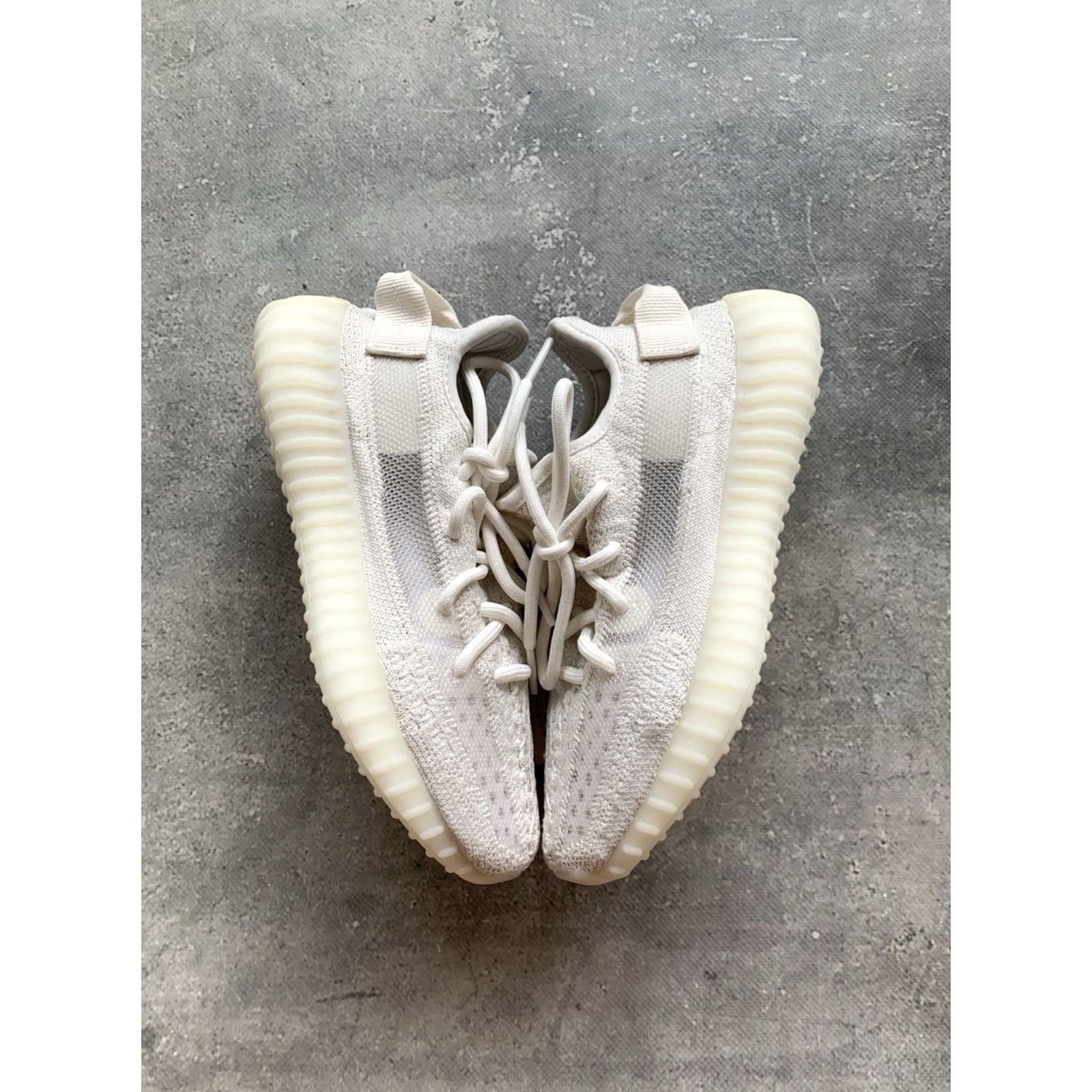 Adidas ADIDAS YEEZY 350 V2 BONE SNEAKERS BOOST US 4 UK 3.5 EUR 36 Men Sneaker Size US 5 / EU 37 - 2 Thumbnail