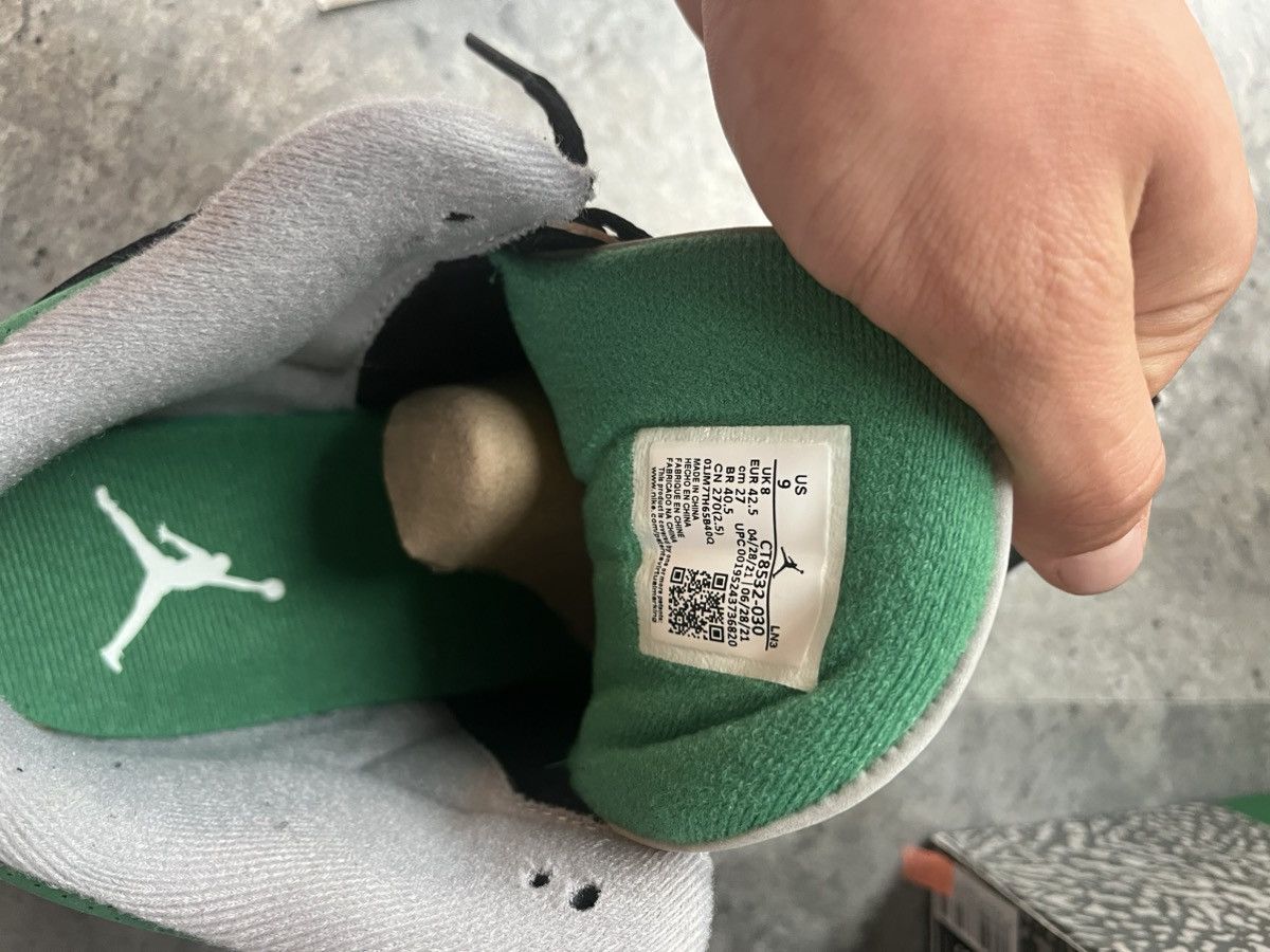 Jordan Brand × Nike Jordan 3 Retro pine green Size US 9 / EU 42 - 2 Thumbnail