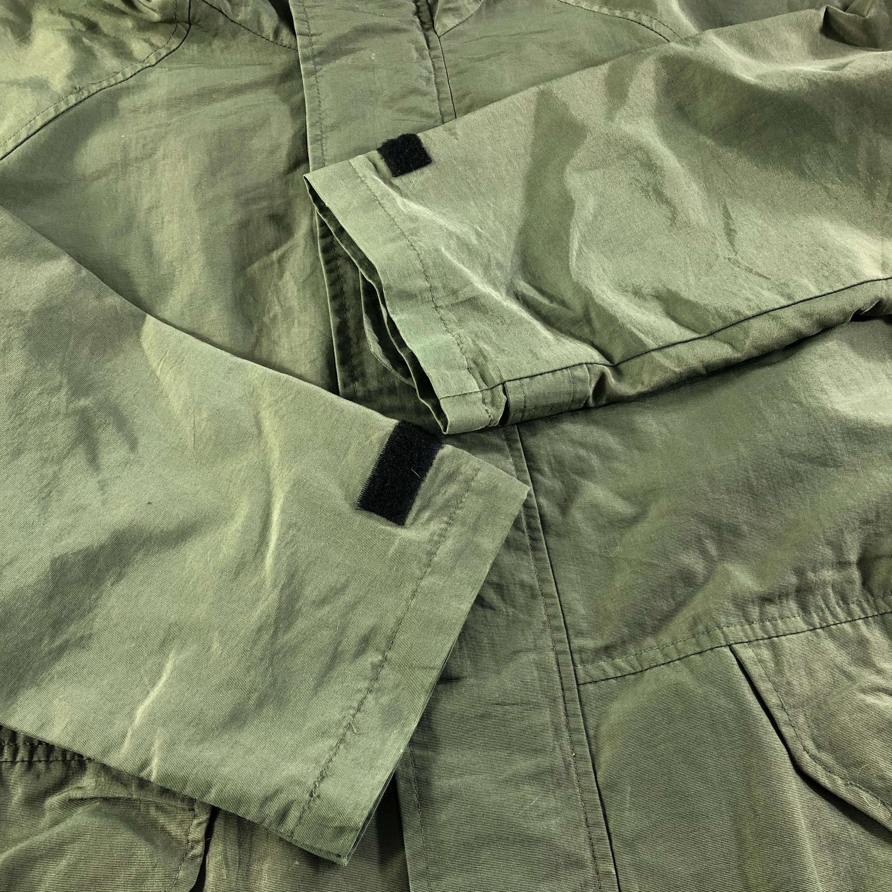 Japanese Brand Japanese Brand Hooded Windbreaker Jacket Size US M / EU 48-50 / 2 - 4 Thumbnail