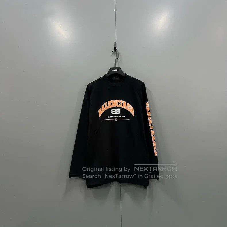 Balenciaga Balenciaga Black Distressed Letter Logo Long Sleeve Size US S / EU 44-46 / 1 - 1 Thumbnail