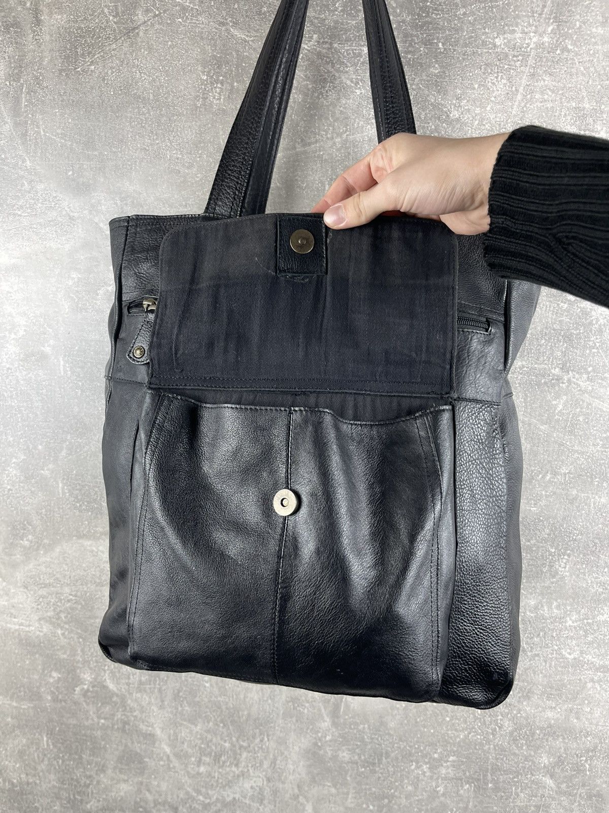 Genuine Leather Contemporary Avant-Garde Italian Black Leather Tote Bag Size ONE SIZE - 7 Thumbnail