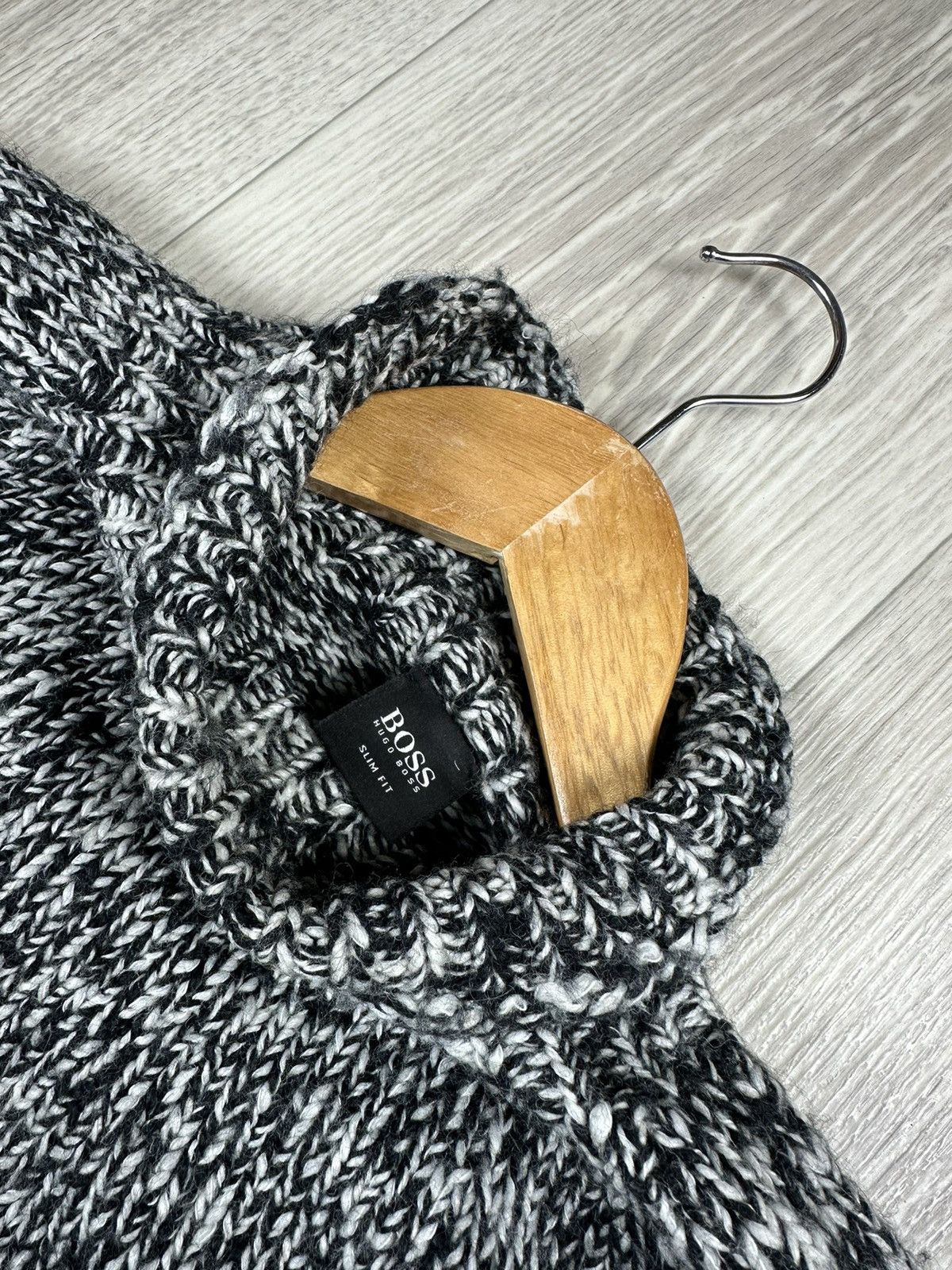 Hugo Boss × Vintage Vintage Hugo Boss Wool Sweater Large Knit Size S Size US S / EU 44-46 / 1 - 6 Thumbnail