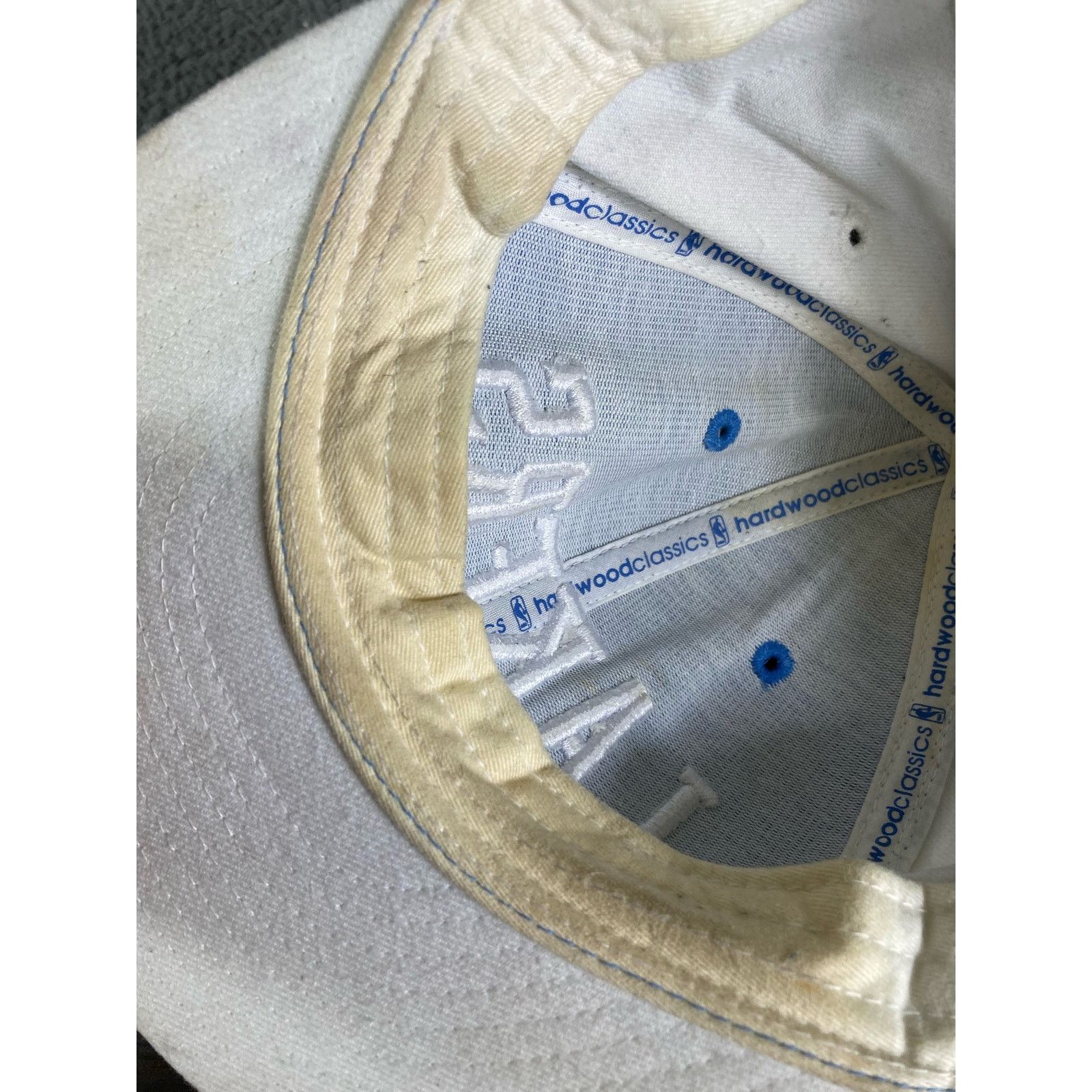 Reebok Los Angeles Lakers Fitted Hat Cap Mens Cap 7-5/8 Era 1959-60 Size ONE SIZE - 8 Thumbnail