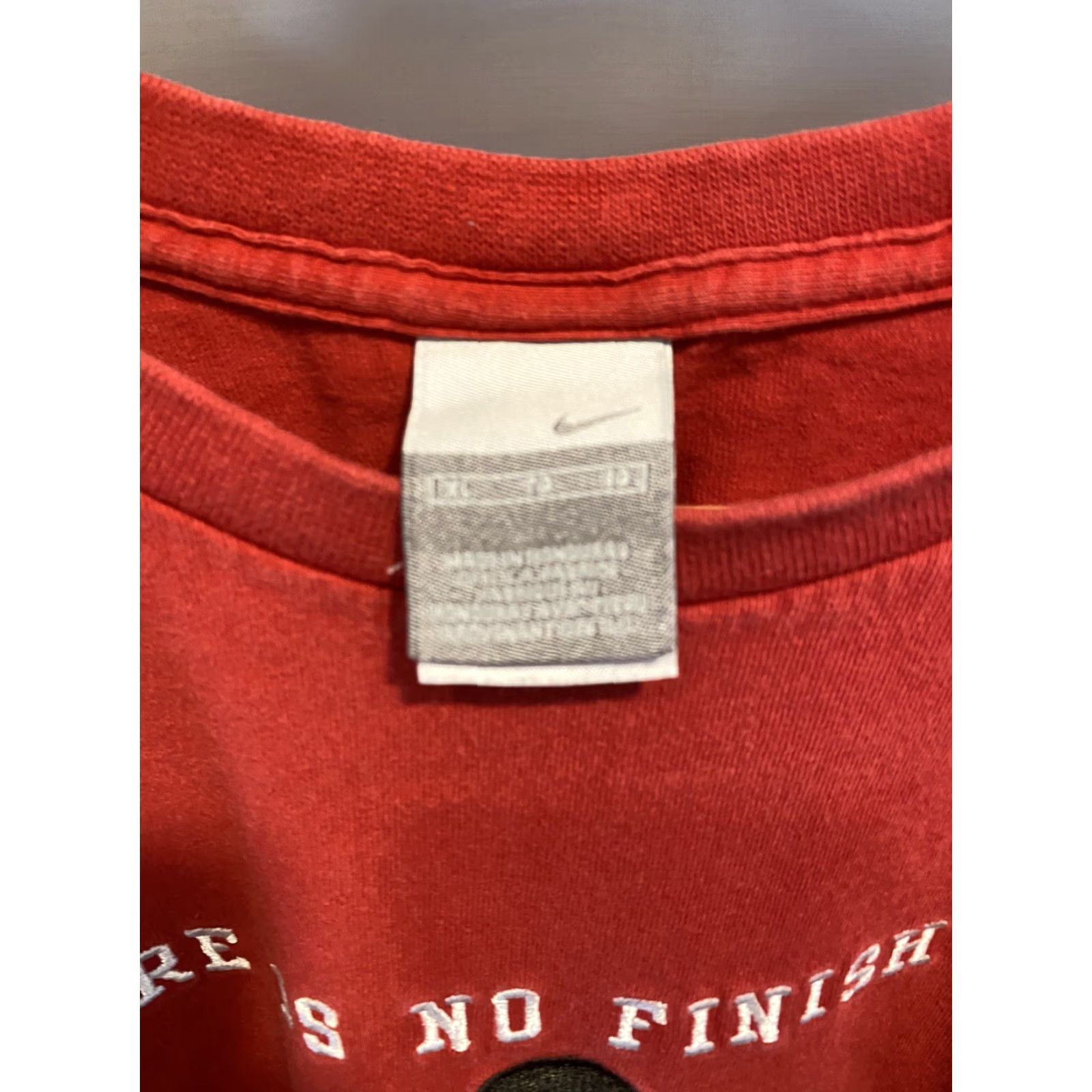 Nike VINTAGE Nike Gray Tag Red Short Sleeve Shirt Mens XL Regular Crew Neck Cotton Shirt No Finish Line 90s Training Running Workout Size US XL / EU 56 / 4 - 5 Thumbnail