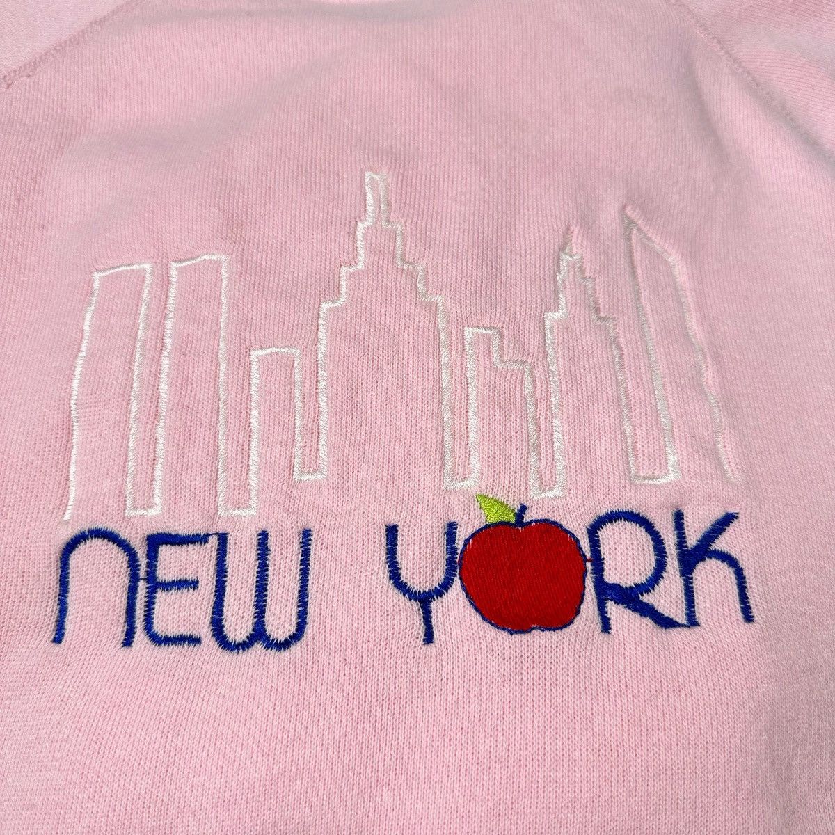 Hanes Vintage Hanes Pink New York Souvenir Sweatshirt Crewneck Size L / US 10 / IT 46 - 2 Thumbnail