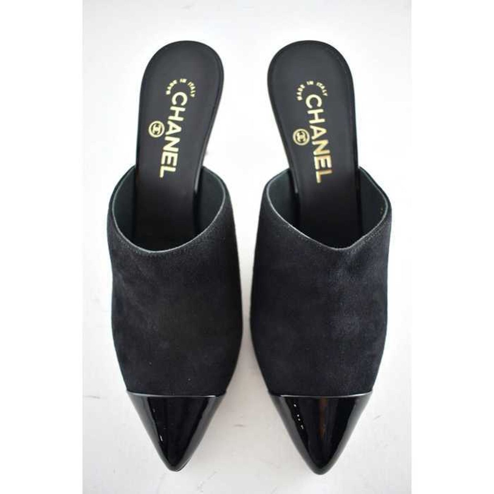 Chanel 20C Paris In Rome Pearl Patent CC Mule Slide Heel Pump 37.5 Size US 7.5 / IT 37.5 - 4 Thumbnail
