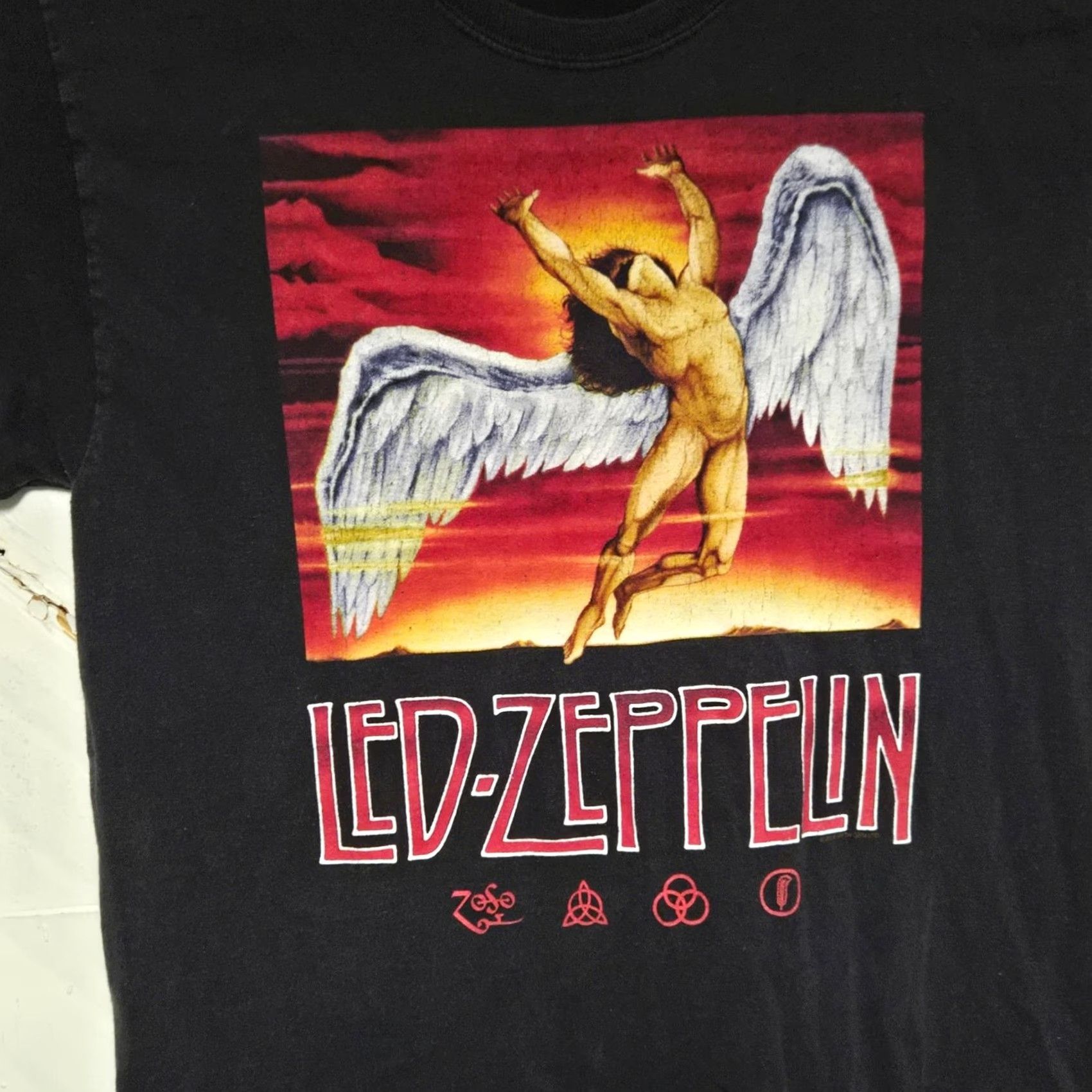 Hanes VINTAGE Led Zeppelin ZOSO Swan Song Black Album Band T Shirt Mens Medium Black Hanes M Shirt Size US M / EU 48-50 / 2 - 2 Thumbnail