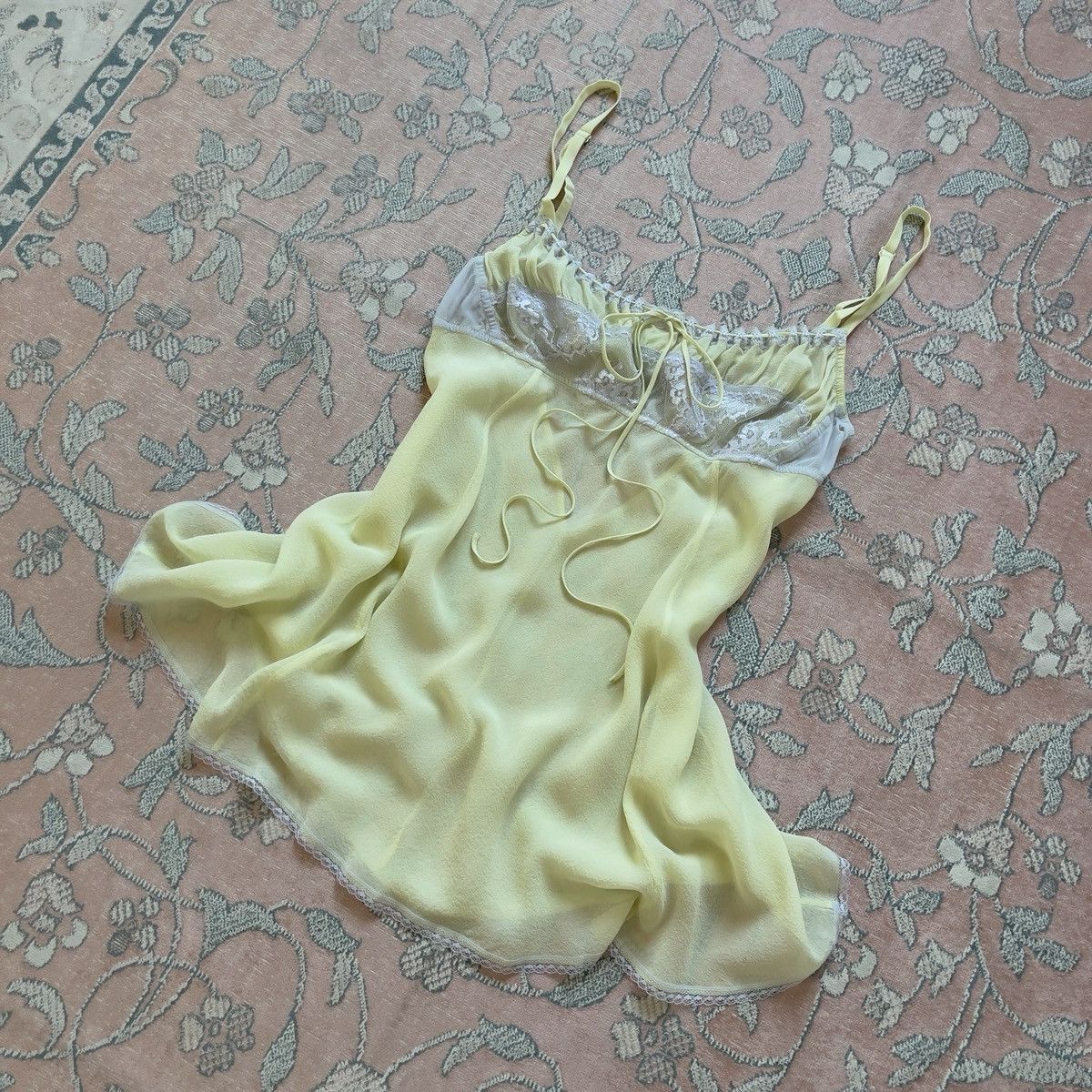 Victoria's Secret Victoria’s Secret Soft Yellow Silk Slip Dress (S–M) Size M / US 6-8 / IT 42-44 - 7 Thumbnail
