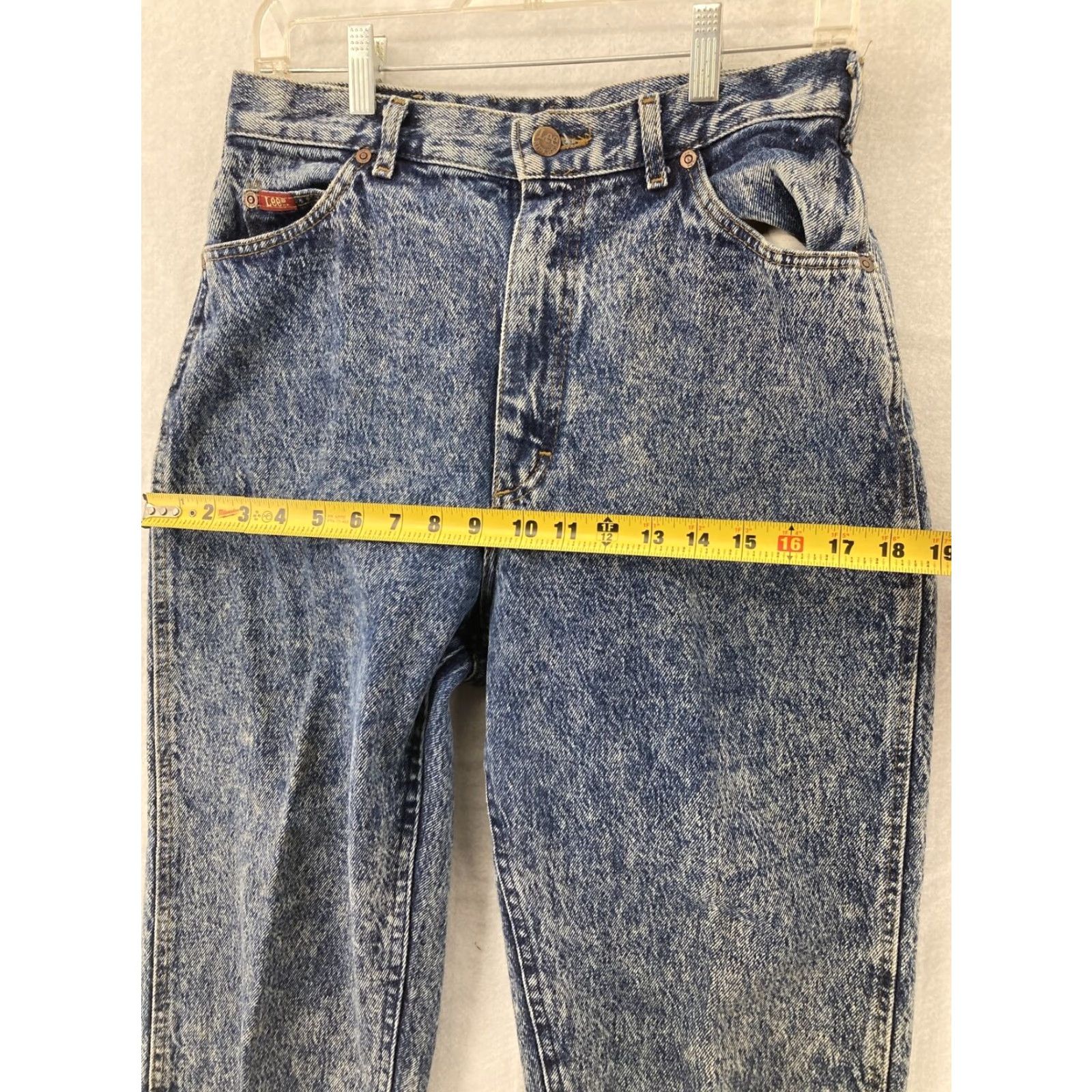Lee VTG Lee Mom Jeans Size 11 M High Rise Tapered Stonewashed Bleached 28X31 90s USA - Jeans - Women - 80s Theme Size 32" / US 10 / IT 46 - 4 Thumbnail