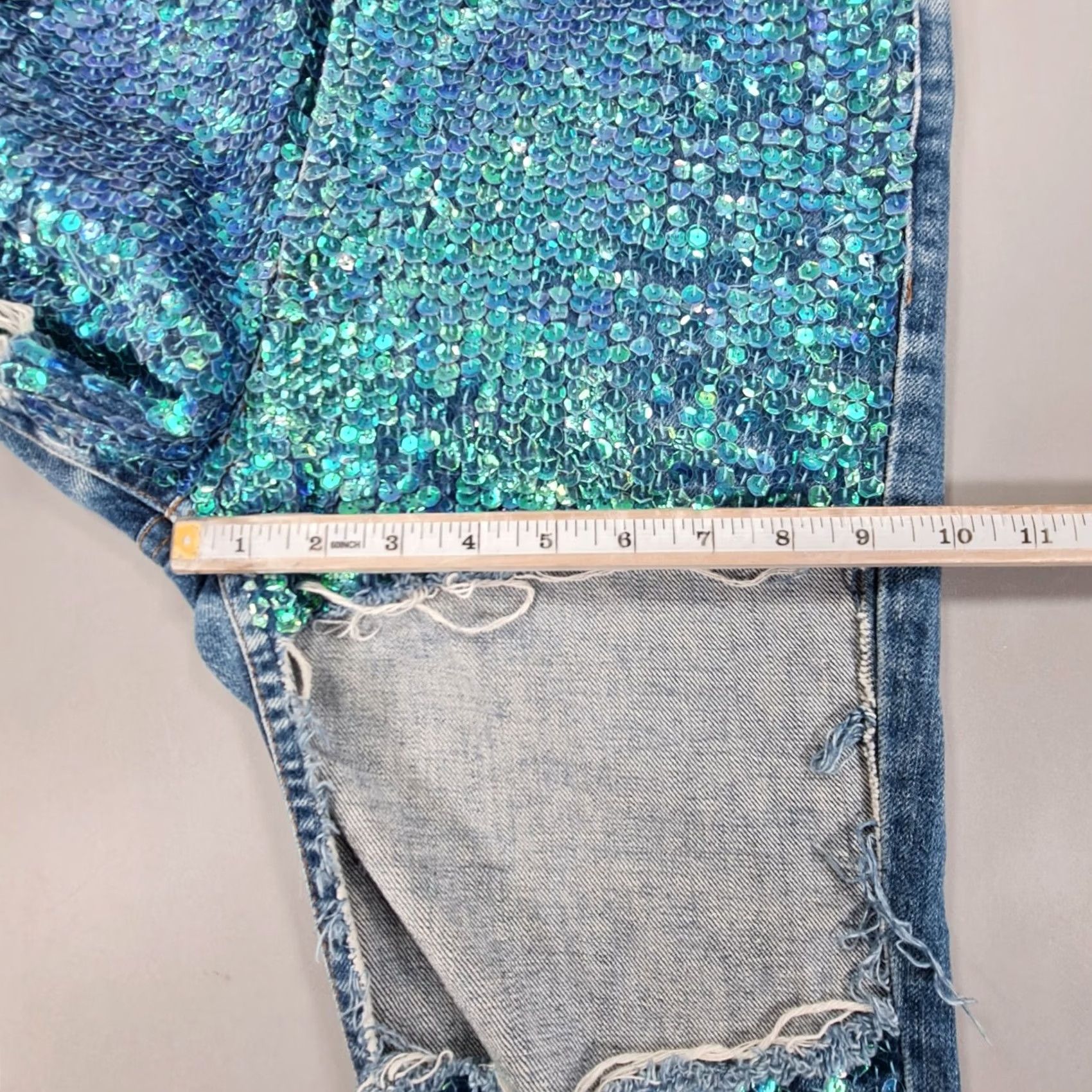 Levi's VINTAGE Levi's Womens Jeans Blue W26 L29 Sequin Ripped Tapered Made in Japan W603 Jeans Women Size 26" / US 2 / IT 38 - 5 Thumbnail
