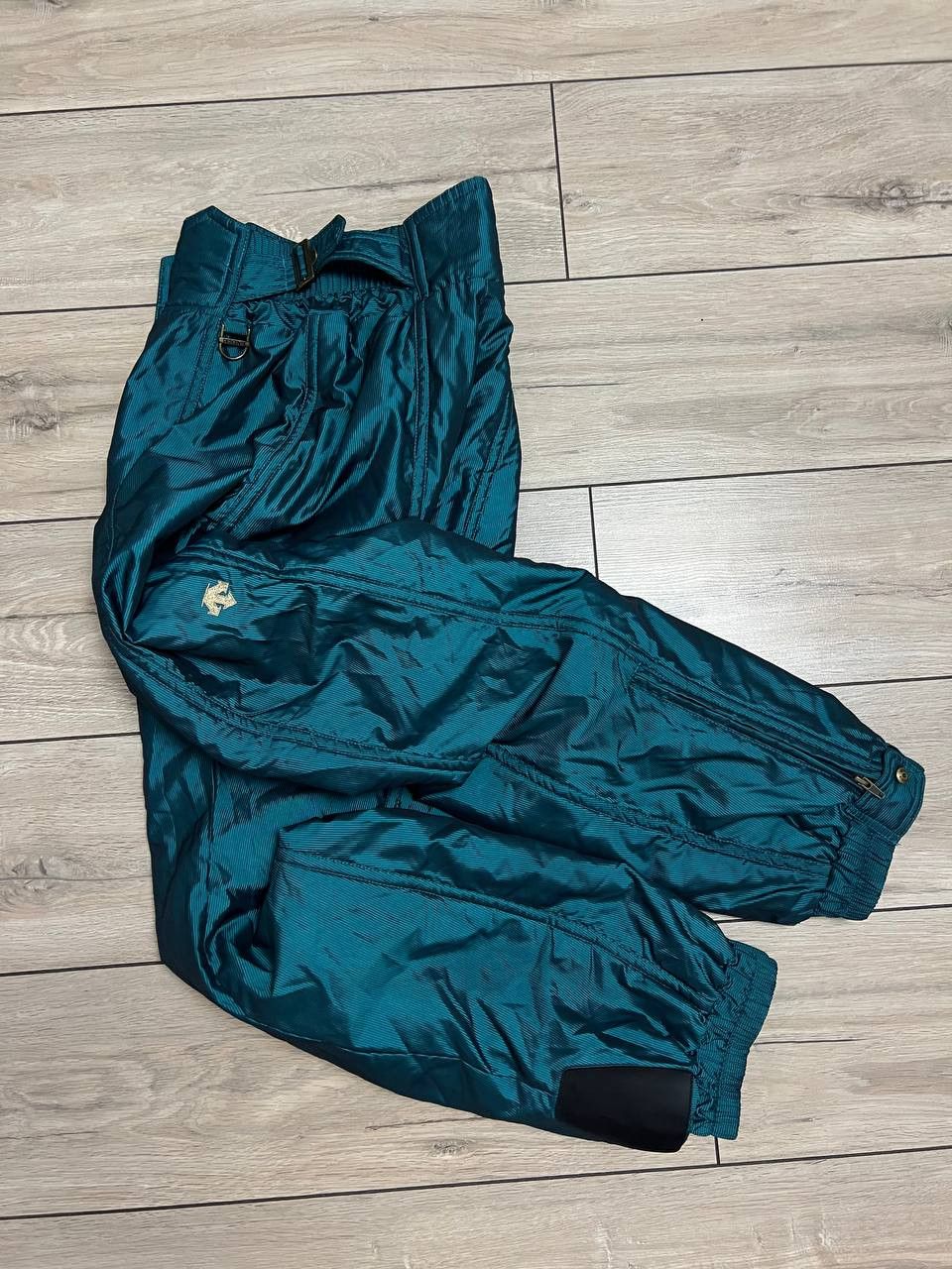 Descente Descente Vintage 2 Piece Ski Suit Jacket US 10 Pants US 8 Size L / US 10 / IT 46 - 22 Thumbnail