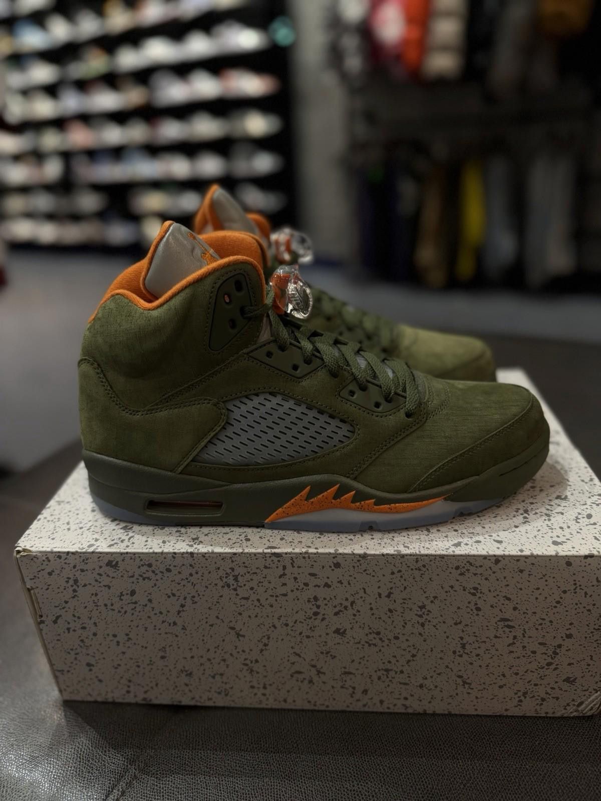 Jordan Brand Air Jordan 5 Retro Olive 2024 DD0587-308 | Men’s Size 12 Size US 12 / EU 45 - 1 Thumbnail