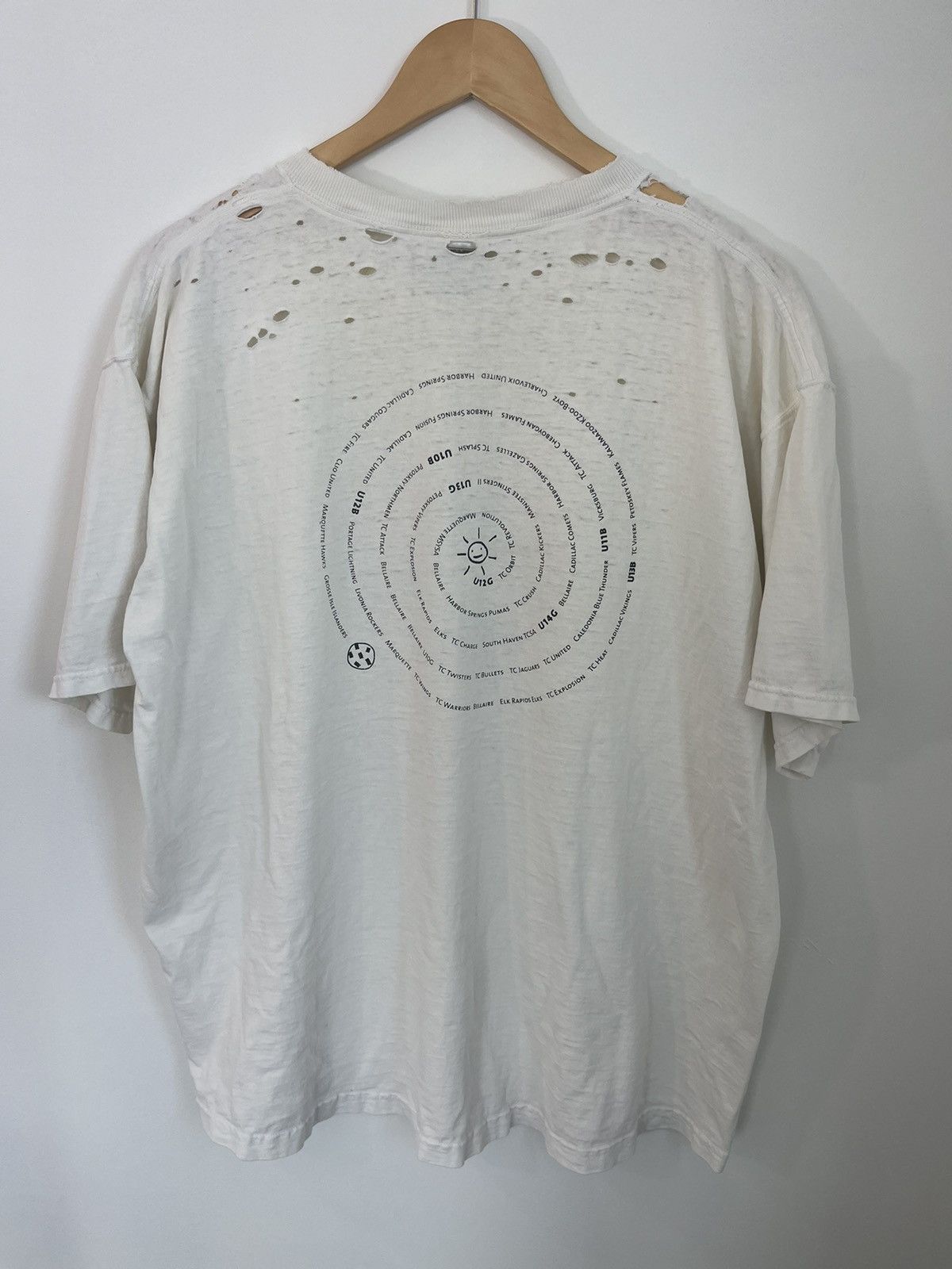 Vintage Vintage 1999 Summer Solstice Thrashed Tee Size US L / EU 52-54 / 3 - 5 Thumbnail