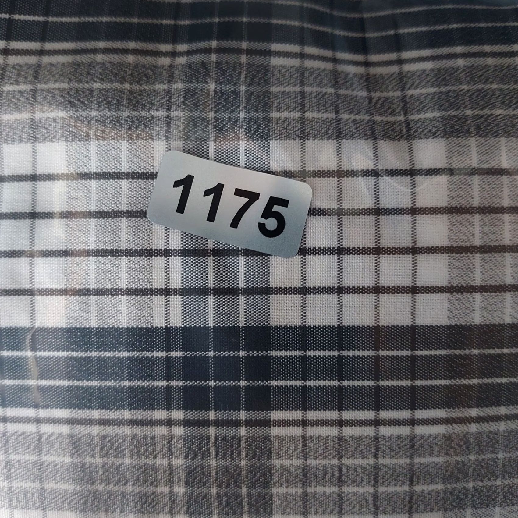 Banana Republic Banana Republic Shirt Mens L Camden Fit Non-Iron Plaid Cotton Button-Up Gray Size US L / EU 52-54 / 3 - 8 Thumbnail